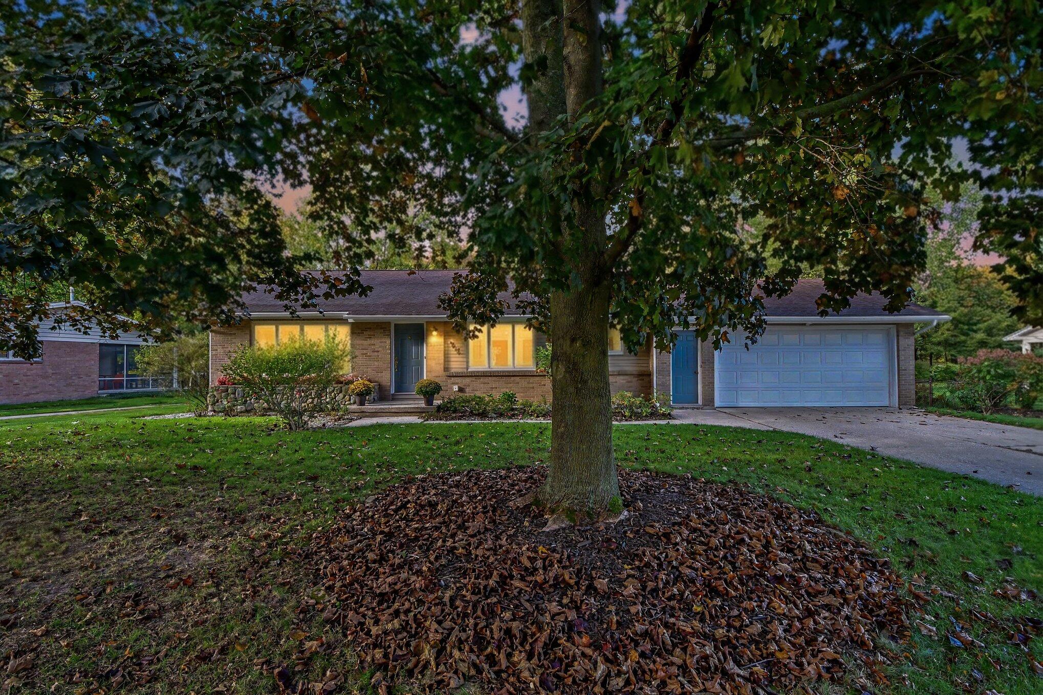 859 Paradise Lake Drive Grand Rapids Michigan United States, for Sale, residential,  , RW Daniels Realty