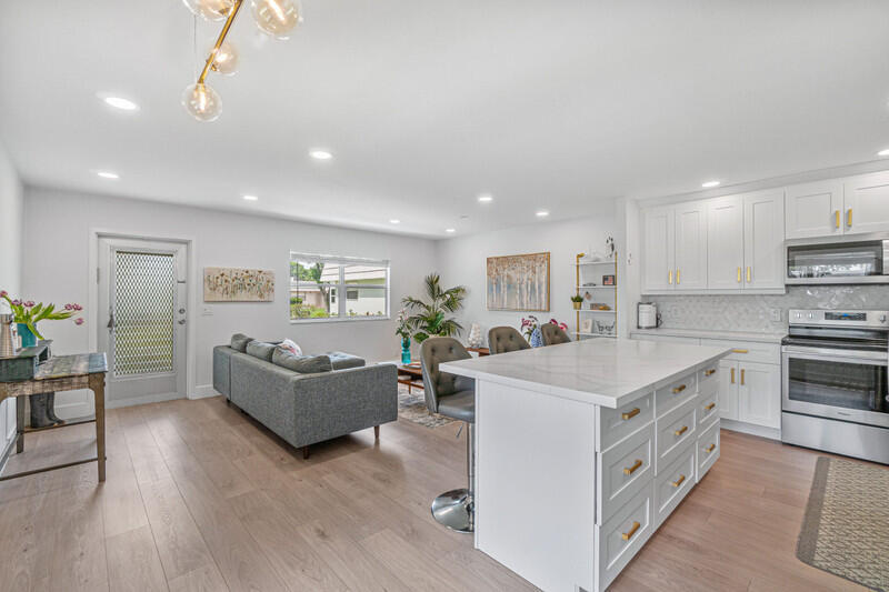 70 Valencia C Delray Beach Florida United States, for Rent, residential, Arlene   Toolsie  , Re/Max Direct