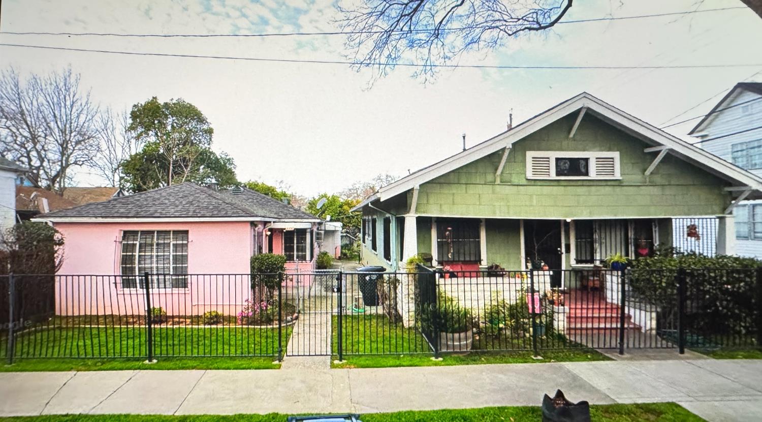 2330 32nd Street Sacramento California United States, for Sale, residential,  , SacHomes Realty Group
