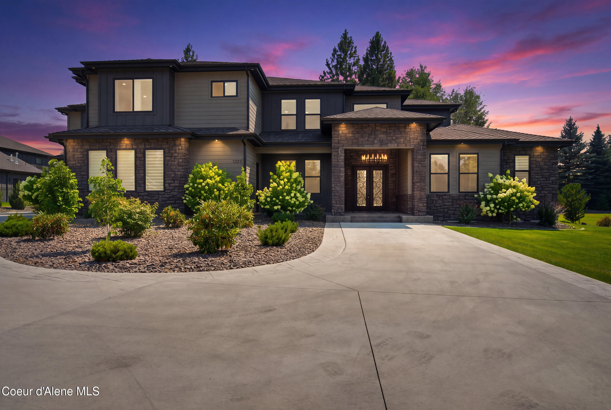 1227 E Bruin LOOP Hayden Idaho United States, for Sale, residential, Jenna Wynand, Realty ONE Group Eclipse