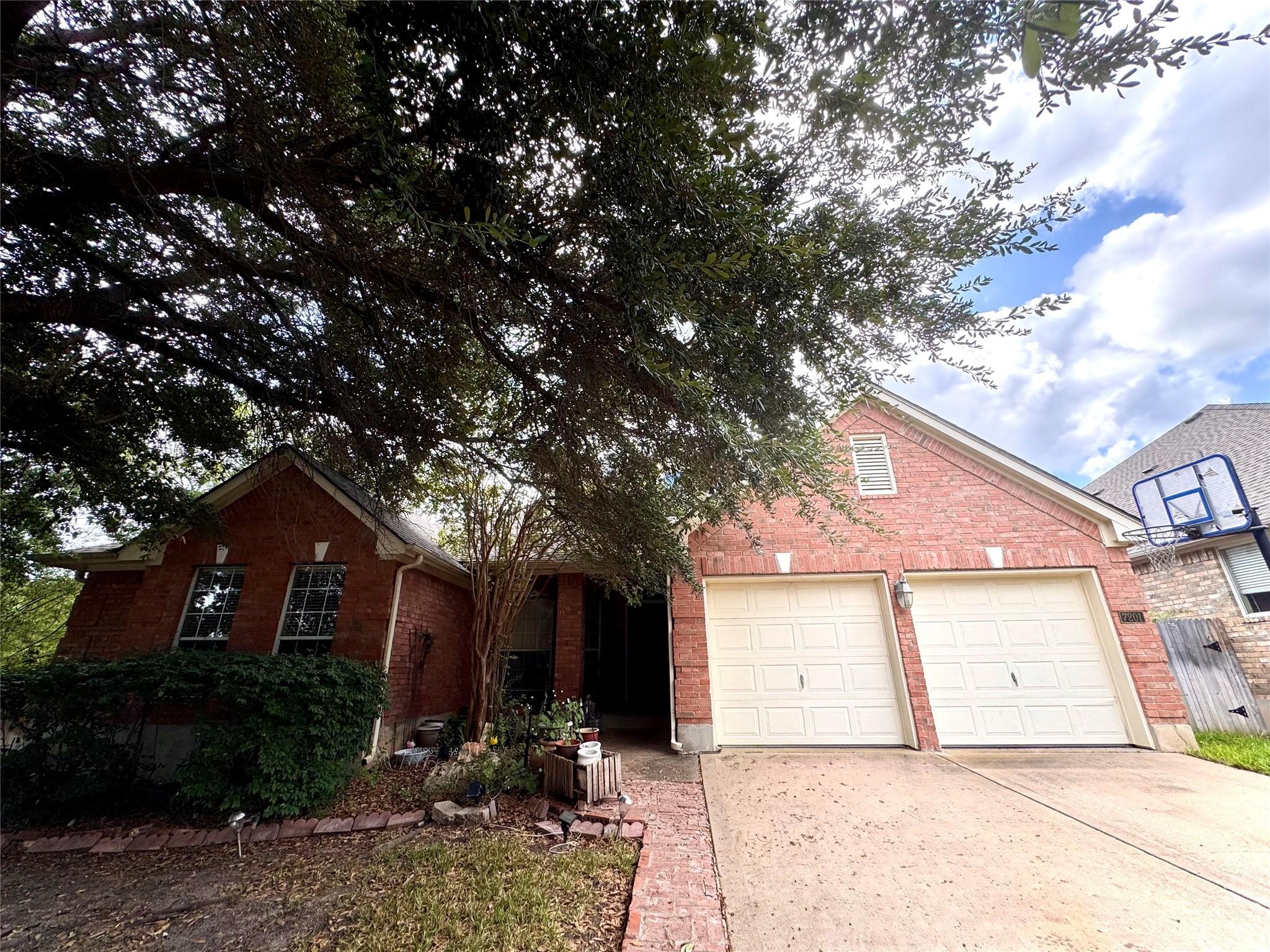7201 Two Jacks TRL Round Rock Texas United States, for Rent, residential, Rita Vera, Central Metro Realty LLC