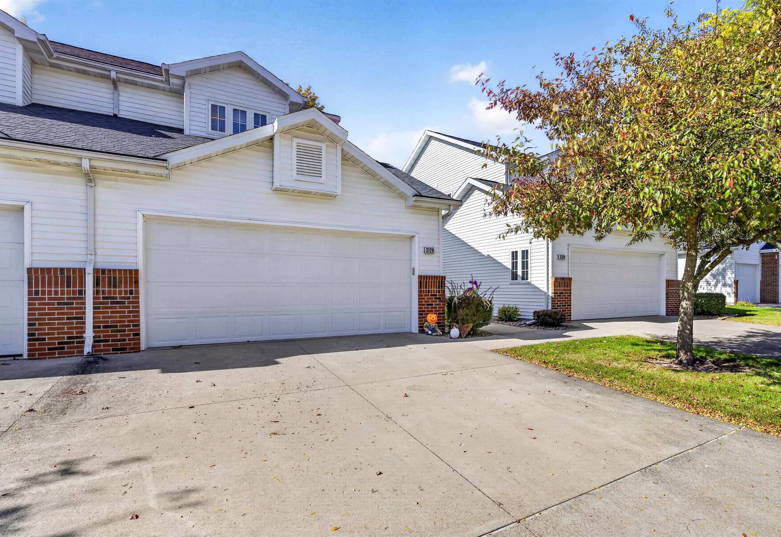 3129 N MISTWOOD Lane Appleton Wisconsin United States, for Sale, residential,  , Fireside Realty LLC