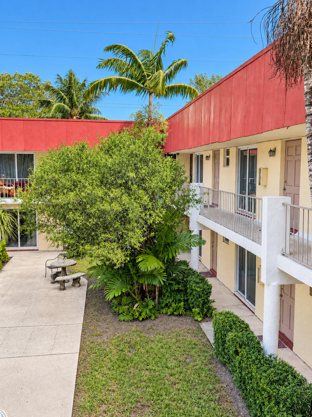135 NE 1ST Avenue APT 5 Delray Beach Florida United States, for Rent, residential, Arlene   Toolsie  , Re/Max Direct