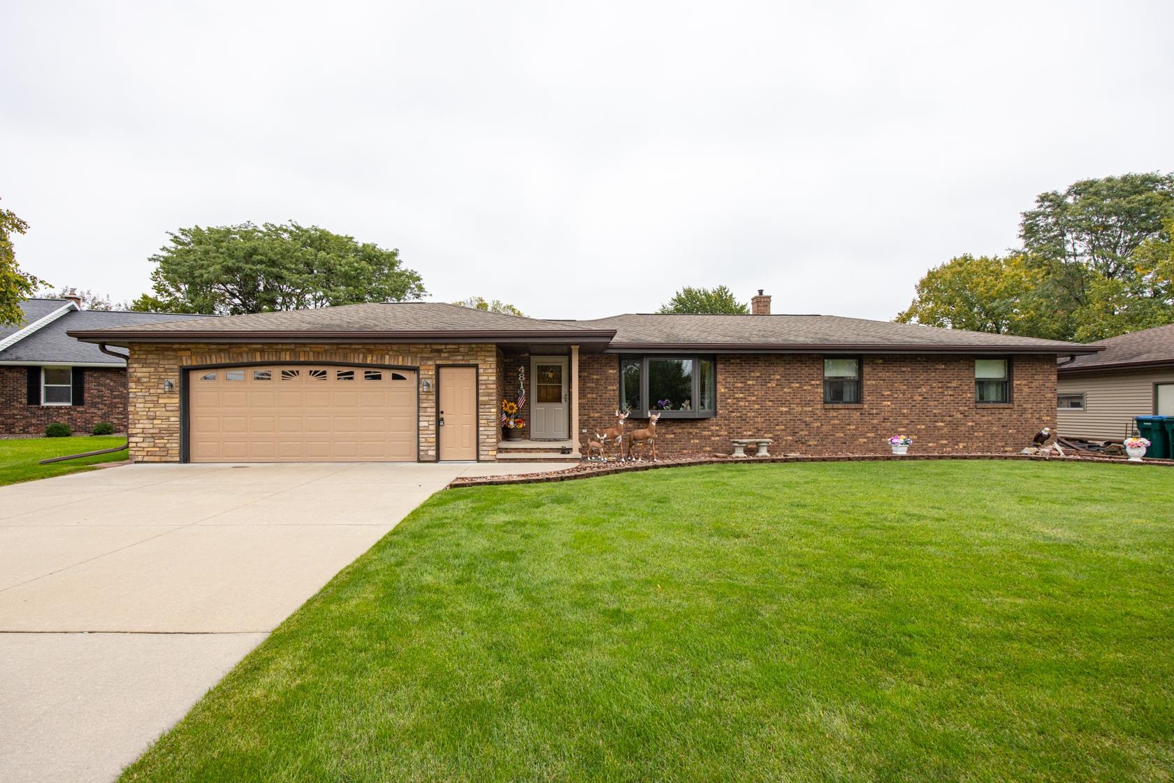 4810 W WILDFLOWER Lane Appleton Wisconsin United States, for Sale, residential,  , Fireside Realty LLC