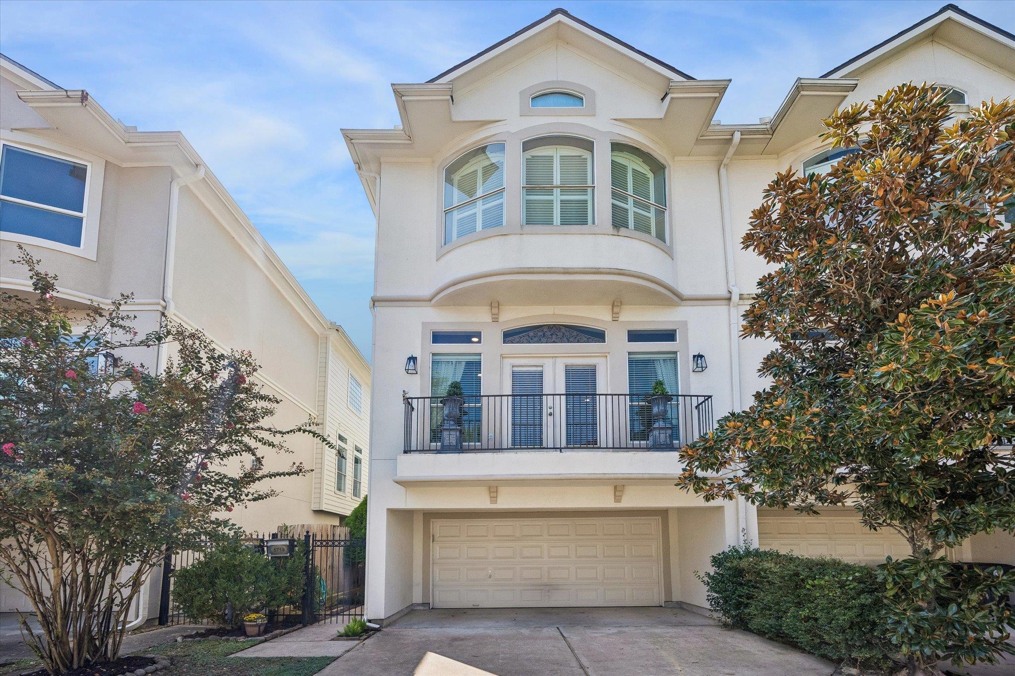 5719 Maxie ST Houston Texas United States, for Sale, residential, Sheryl Davis, Compass