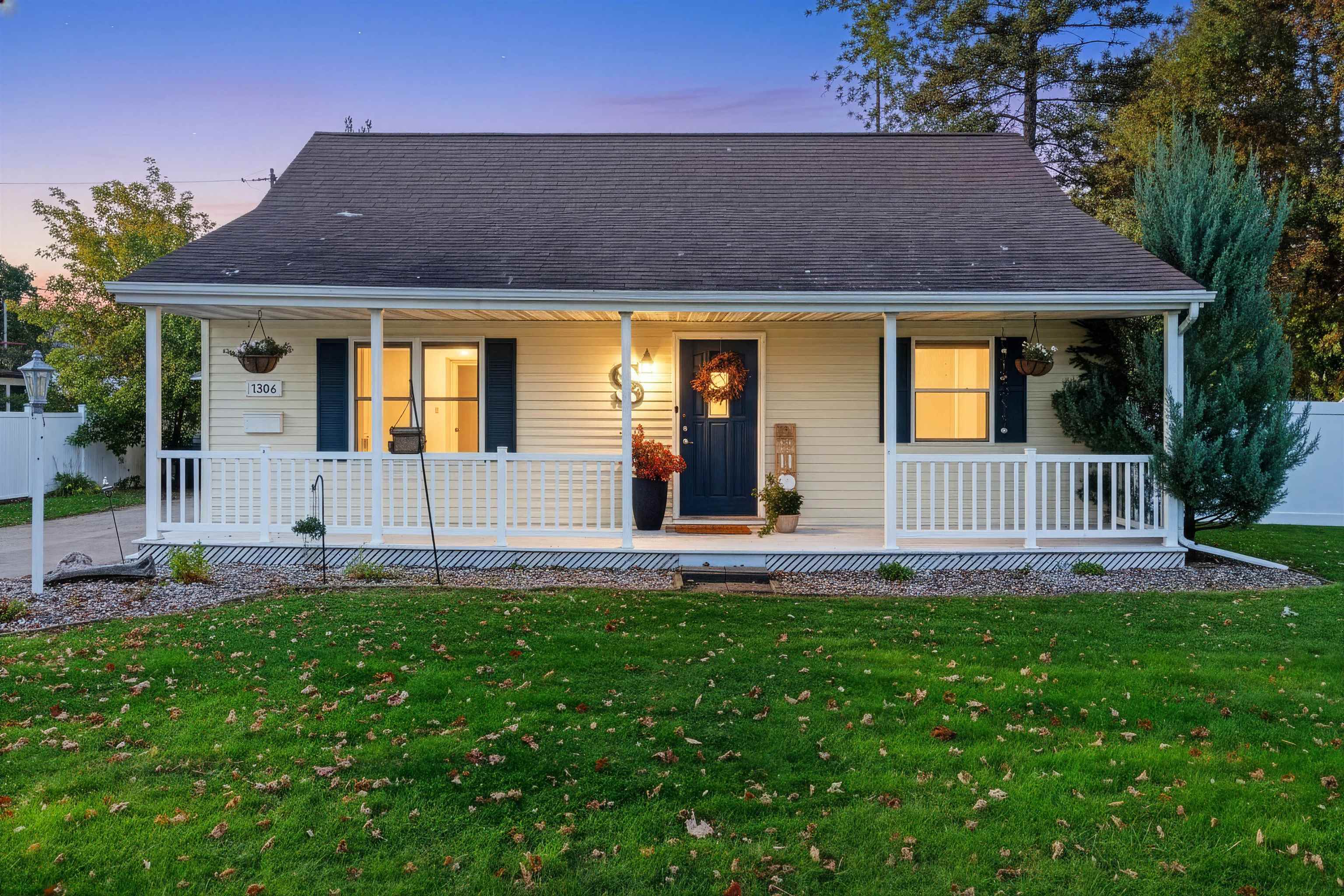 1306 S RIVERDALE Drive Appleton Wisconsin United States, for Sale, residential,  , Fireside Realty LLC