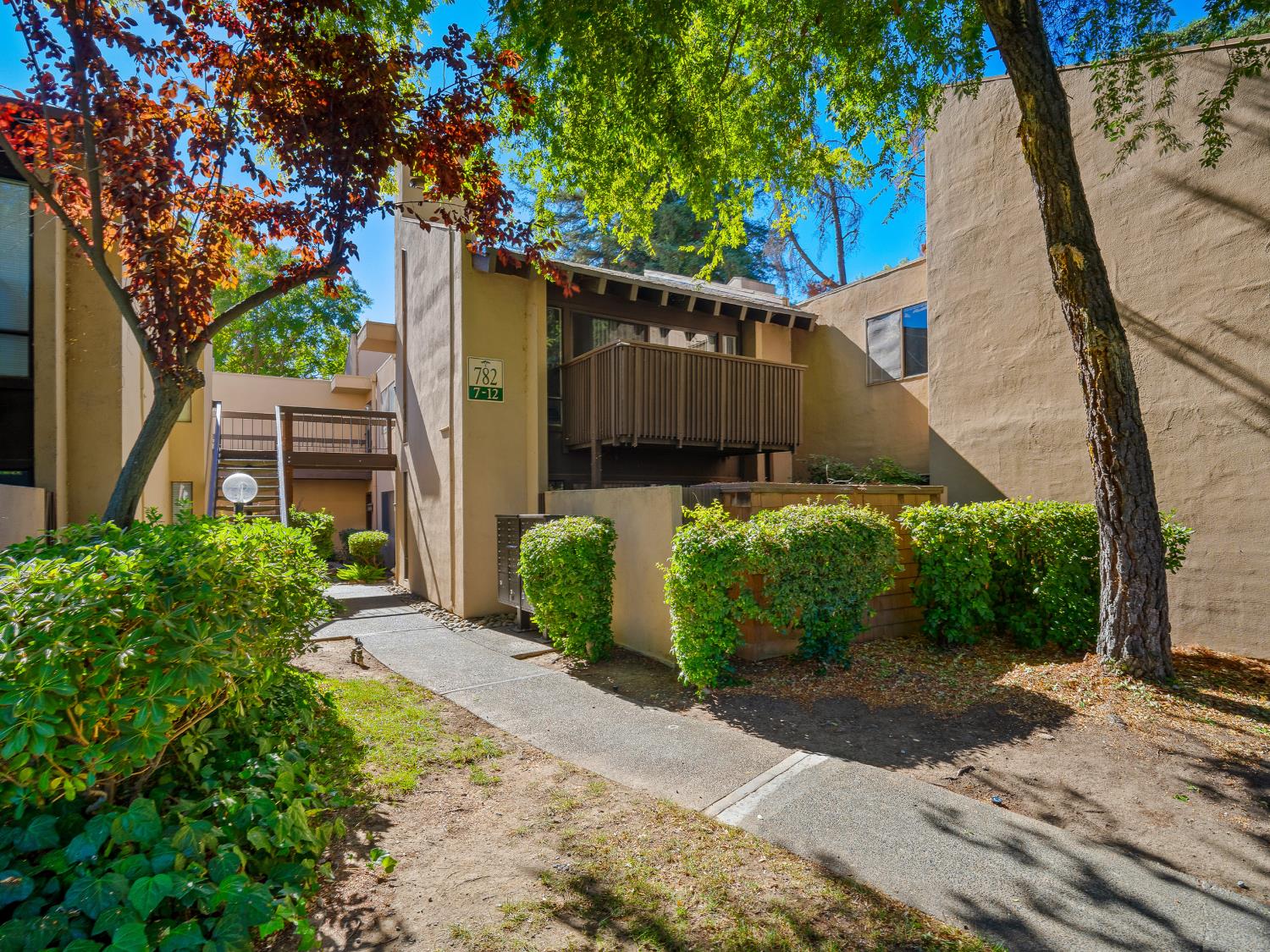782 E Woodside Lane APT 11 Sacramento California United States, for Sale, residential,  , SacHomes Realty Group