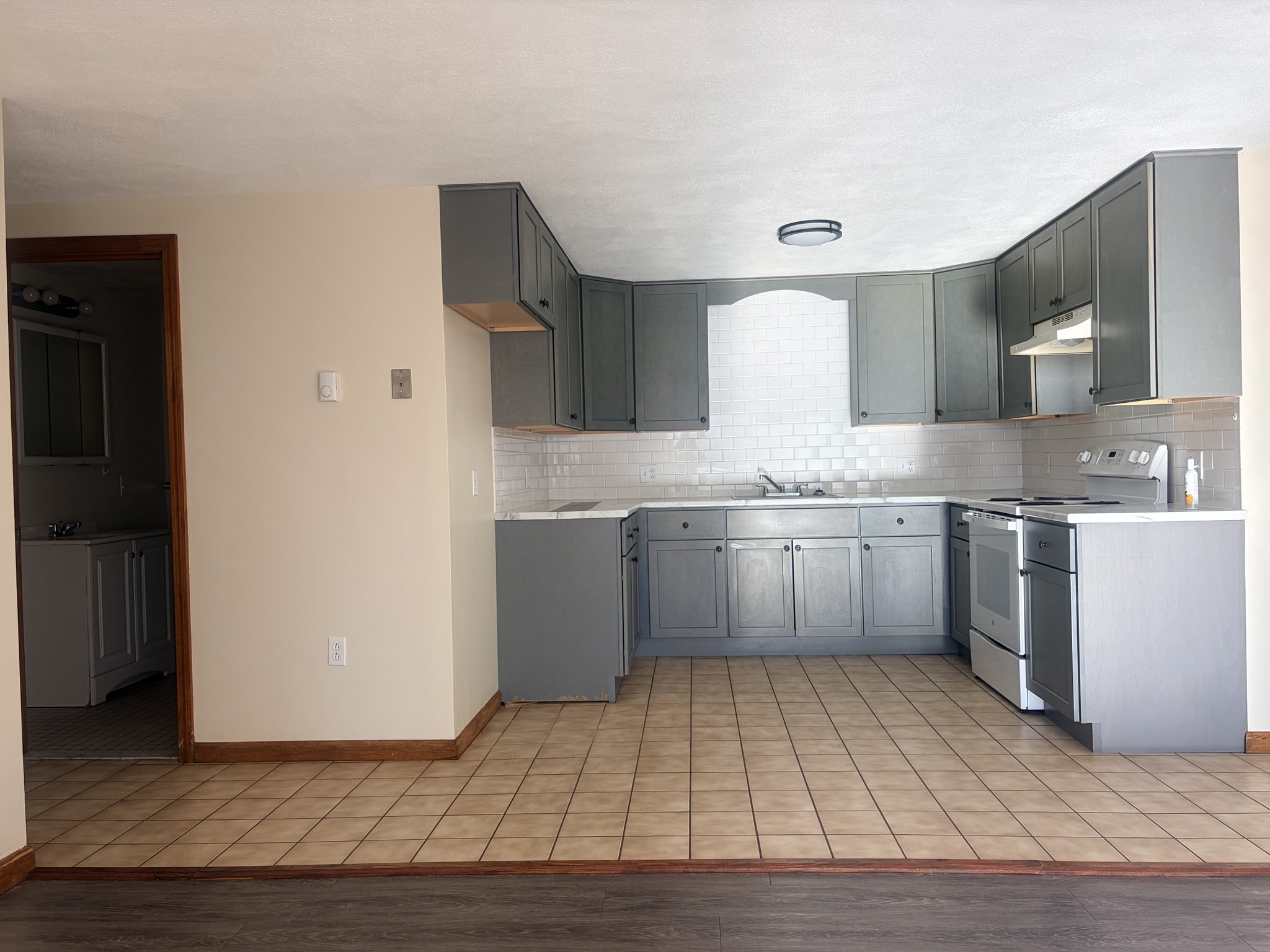 484 Western Ave  UNIT B3 Lynn Massachusetts United States, for Rent, residential,  , CITIPOINT REALTY SERVICES, LLC