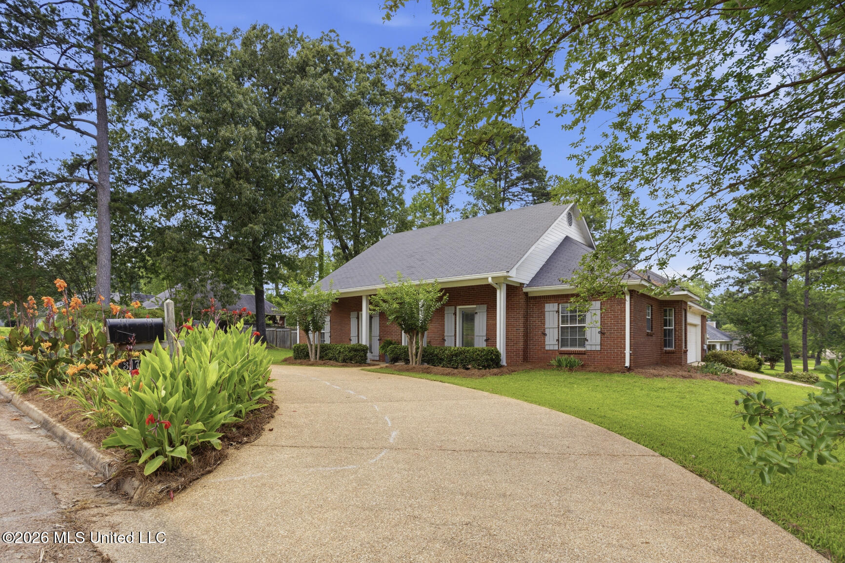 317 Woodrun Drive Ridgeland Mississippi United States, for Sale, residential, Jessica McLaurin, Rezults Realty, LLC