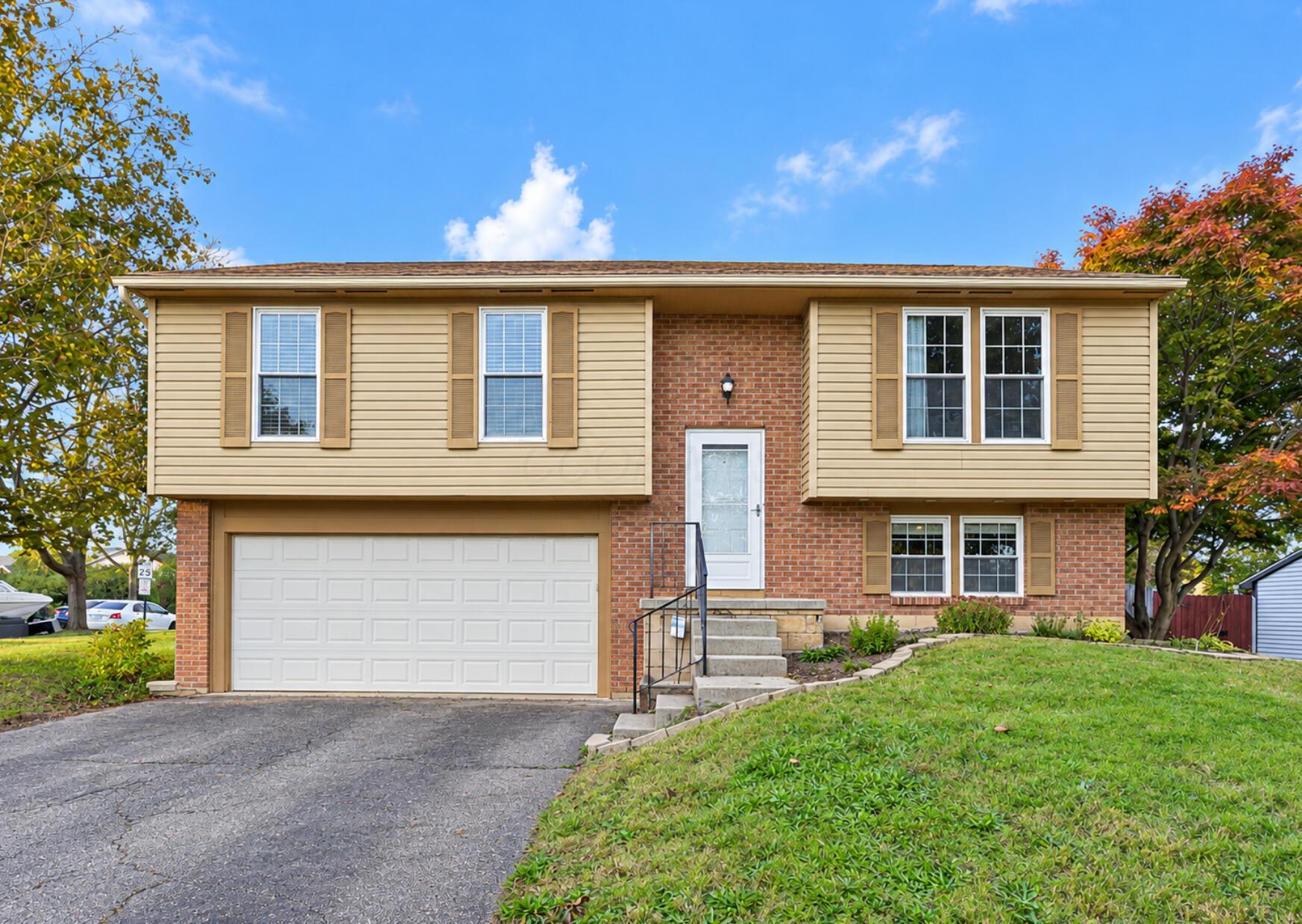 2266 Shirlene Drive Grove City Ohio United States, for Sale, residential, , The Hessenauer Corporation