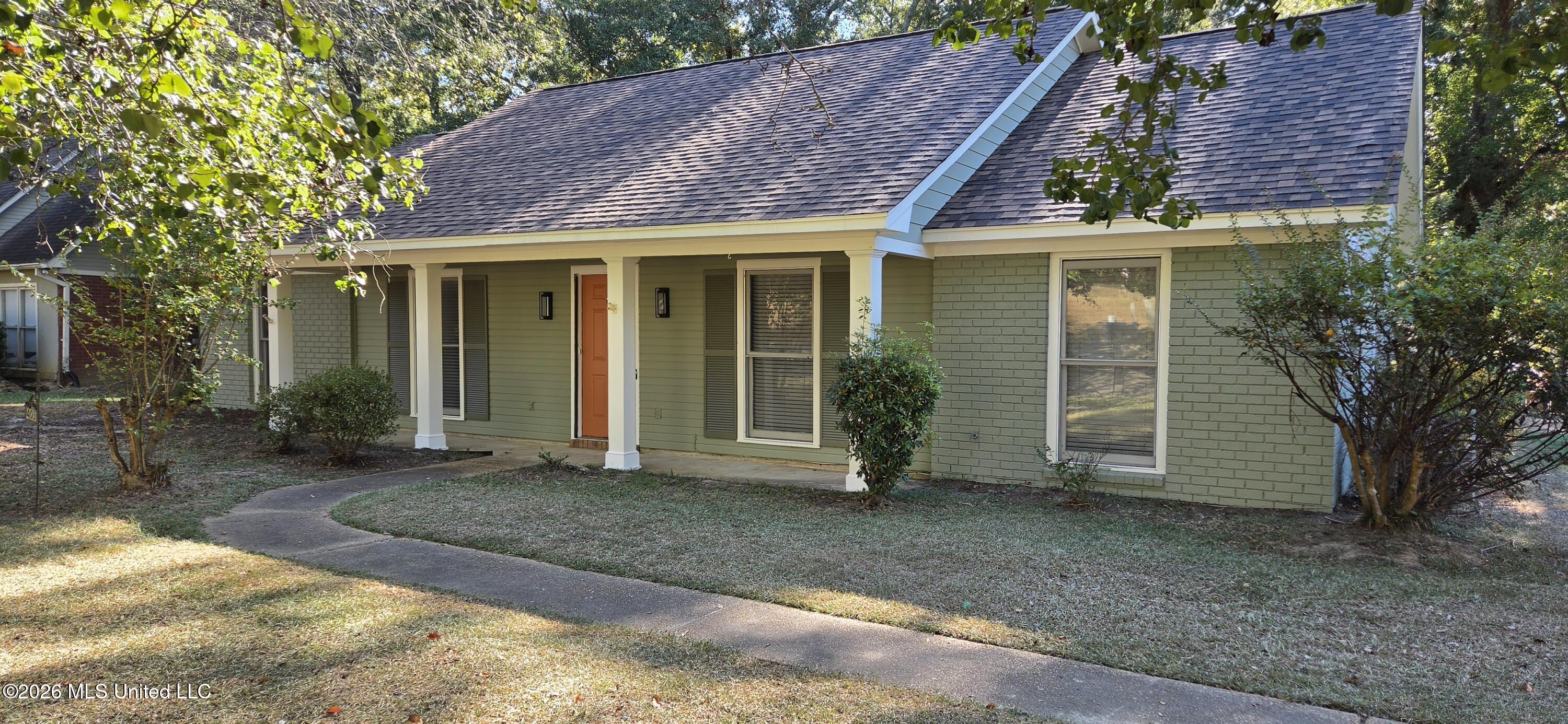 405 Brentwood Drive Madison Mississippi United States, for Sale, residential, Jessica McLaurin, Rezults Realty, LLC