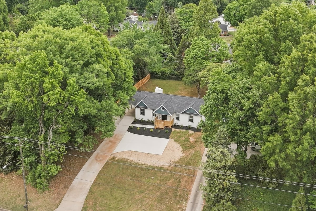 1009 Benjamin Parkway Greensboro North Carolina United States, for Sale, residential,  , The Headley Group Realty