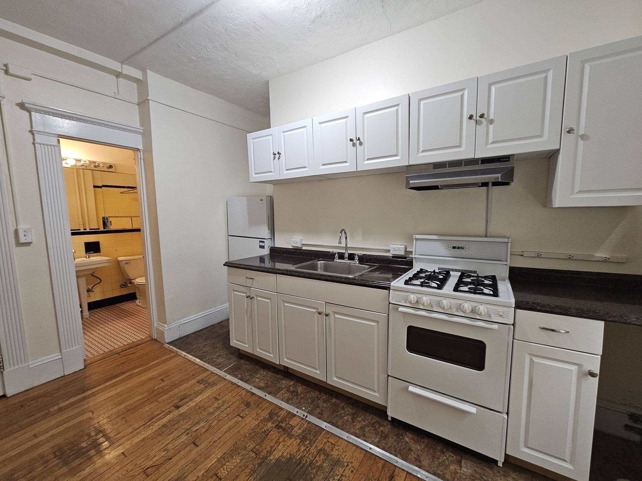 8 Garrison St  UNIT 500 Boston Massachusetts United States, for Rent, residential,  , The Edwards Realty Team - Barrett Sotheby's International Realty