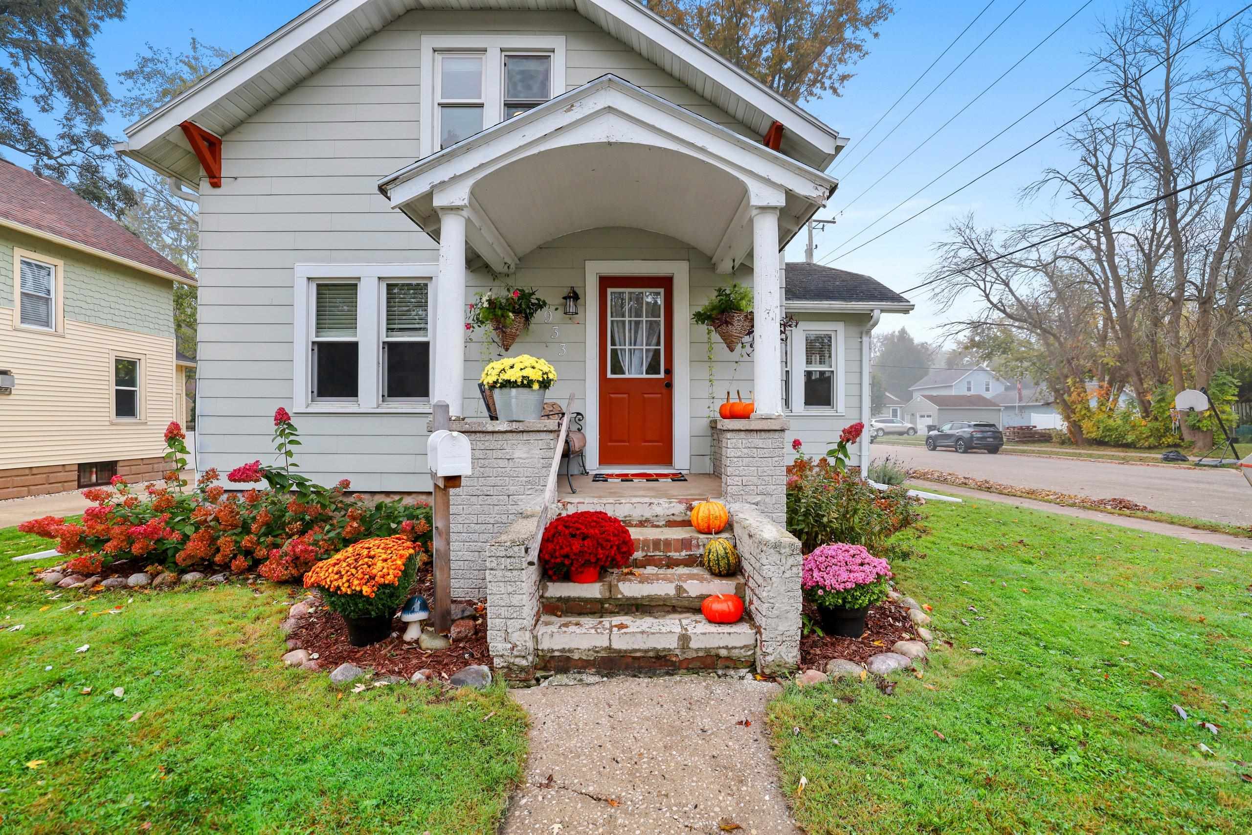 933 W SPRING Street Appleton Wisconsin United States, for Sale, residential,  , Fireside Realty LLC