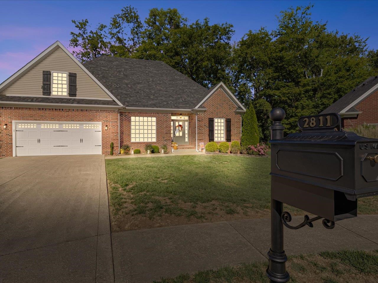 2811 Palisades Court Bowling Green Kentucky United States, for Sale, residential, Adam  Hanes, LPT Realty