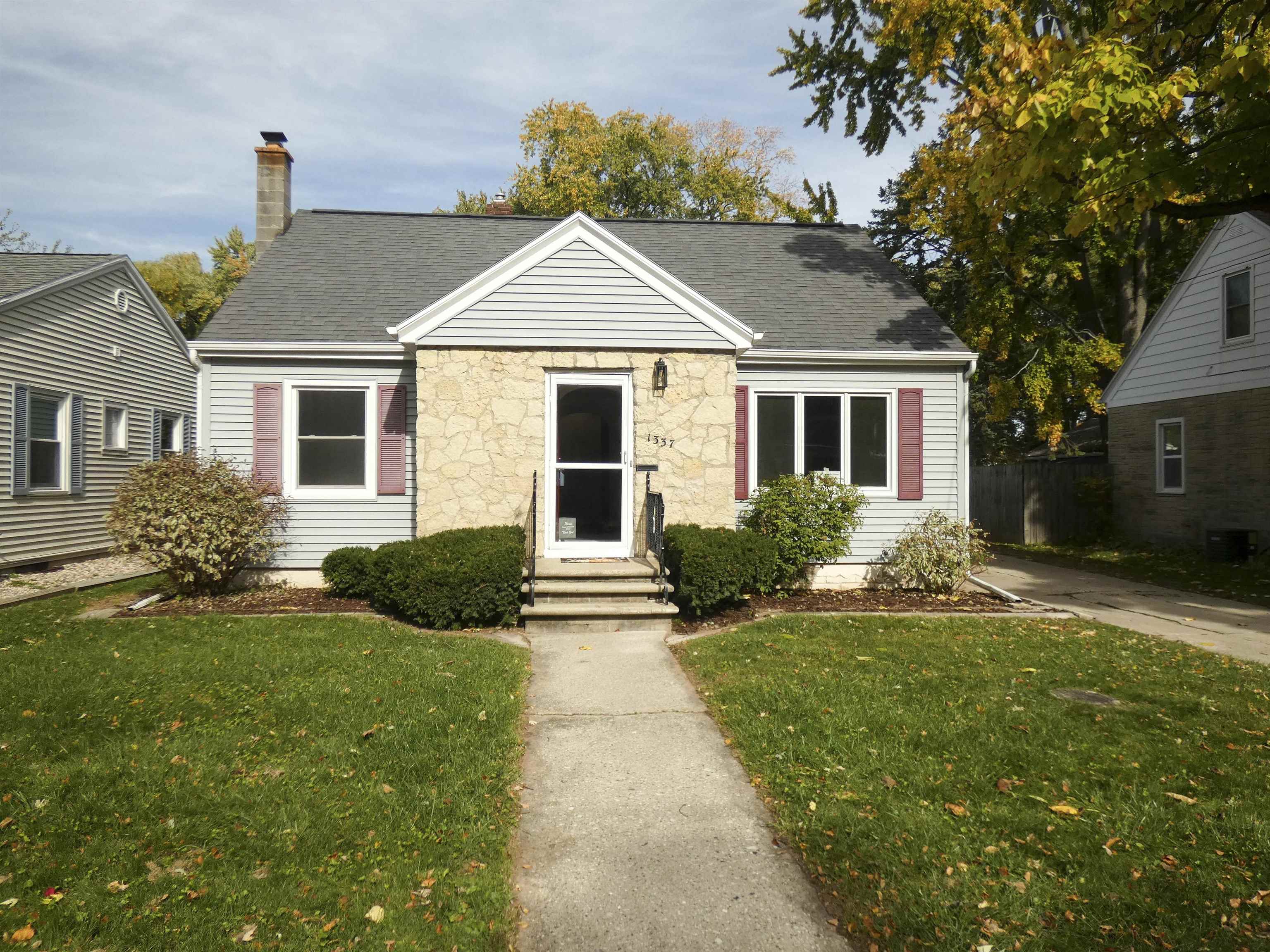 1337 GRIGNON Street Green Bay Wisconsin United States, for Sale, residential,  , Fireside Realty LLC