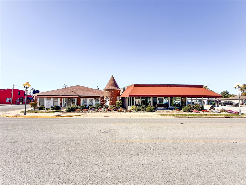 101 N Central Avenue Casey Illinois United States, for Sale, commercial, Reuben Stence, Stence Realty Team
