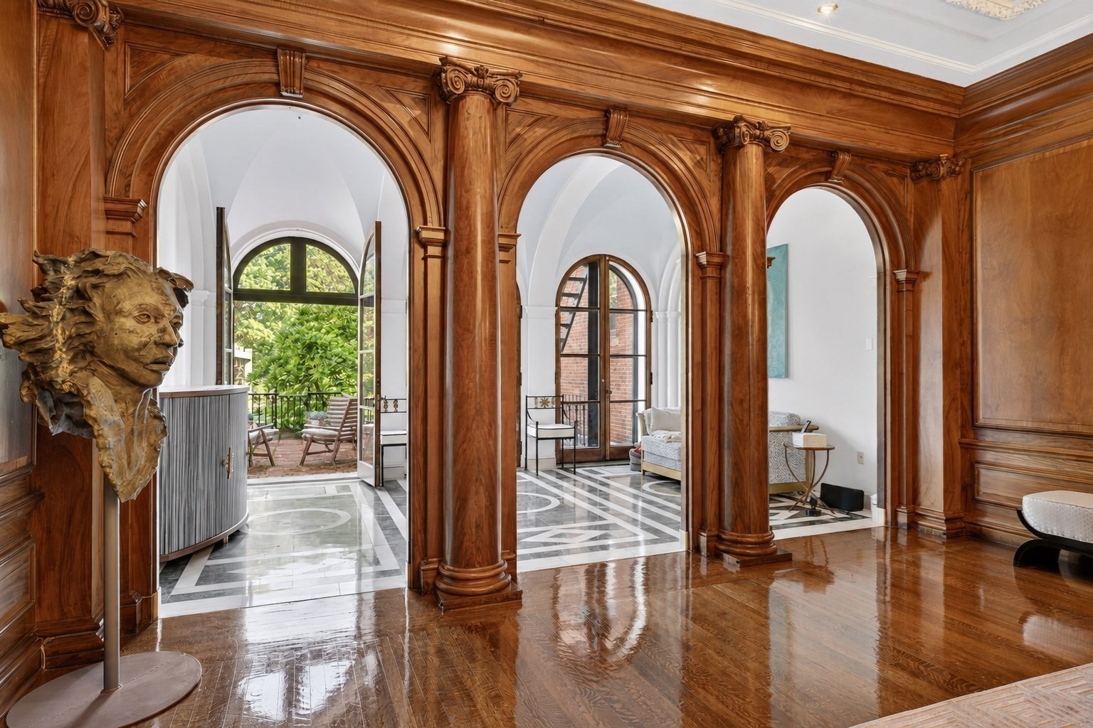 260 Beacon  UNIT 4 Boston Massachusetts United States, for Sale, residential, Darcy Bento, South Boston  Realtor Bento Real Estate Group, Bento Real Estate Group, Inc.
