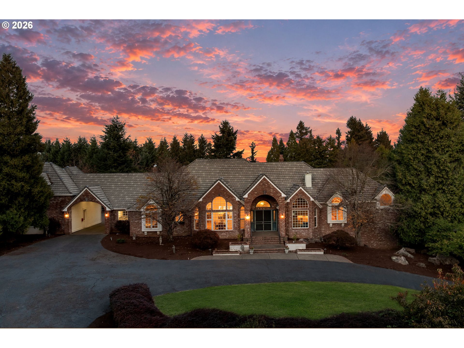 1095 SW SCHAEFFER RD Westlinn Oregon United States, for Sale, residential, Demo Agent, InCom Real Estate - New Demo Office