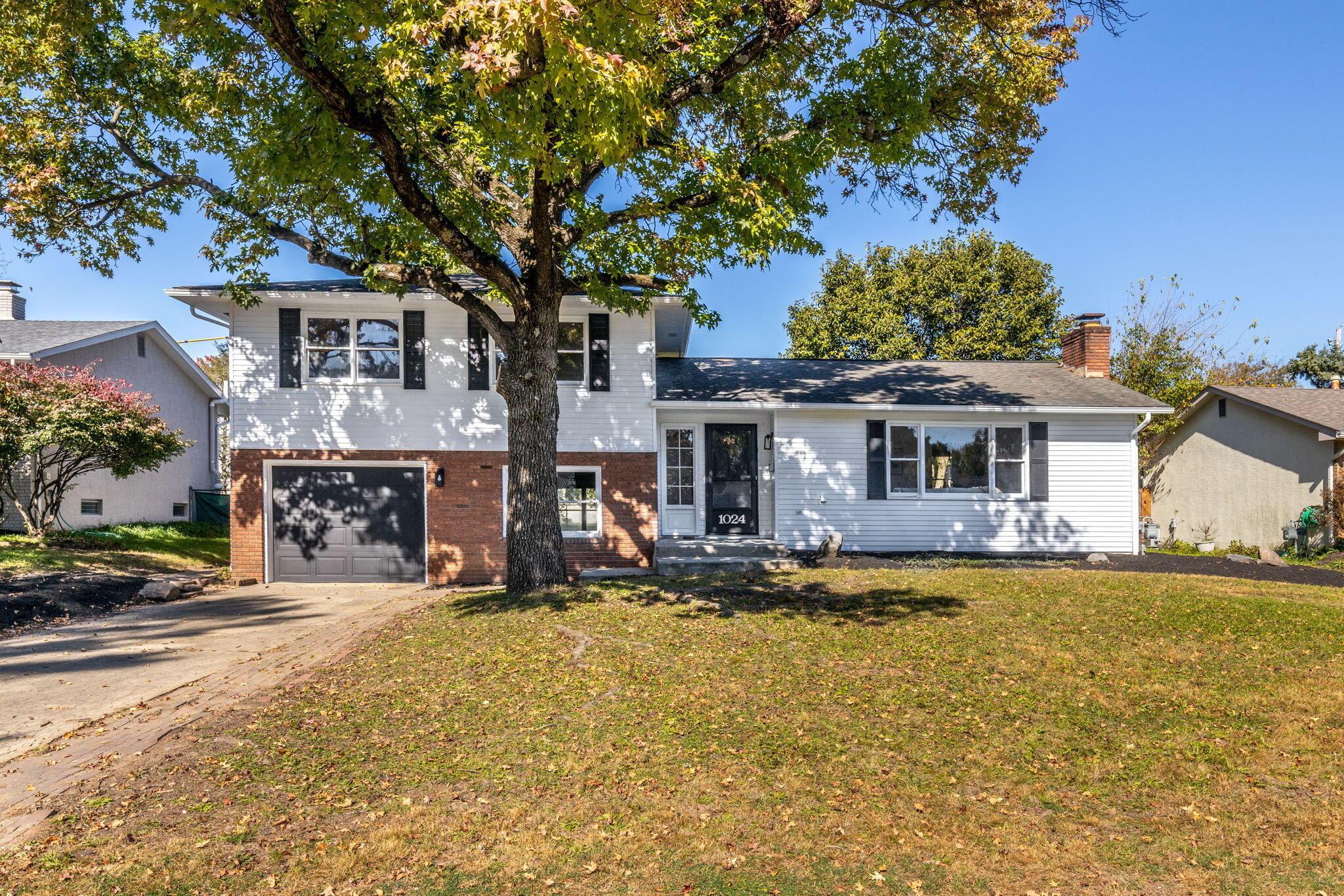 1024 Lansmere Lane Columbus Ohio United States, for Sale, residential,  , The Hessenauer Corporation