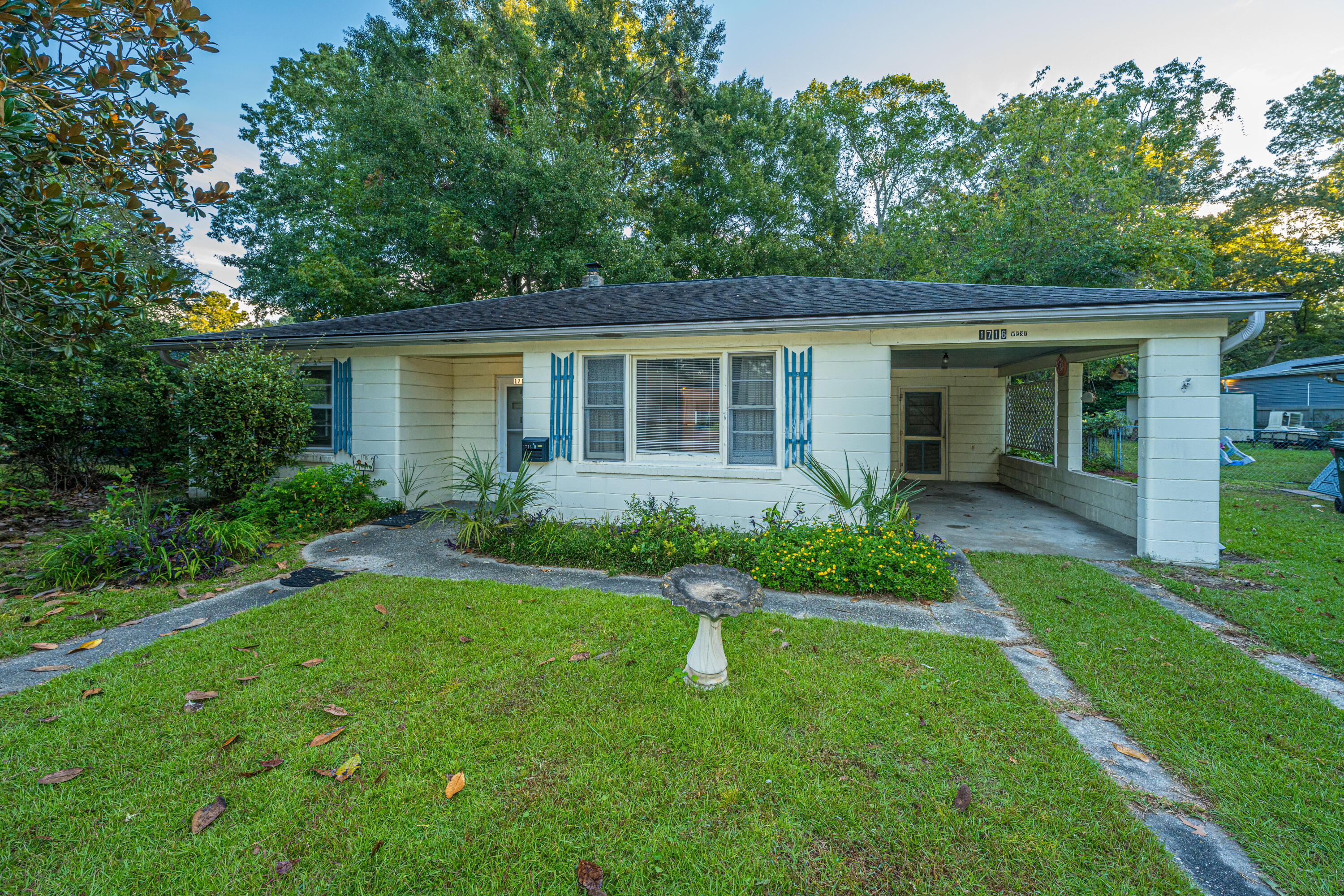 1716 W Avalon Circle Charleston South Carolina United States, for Sale, residential, Bobbie  Rose, Keller Williams Realty Charleston/West Ashley