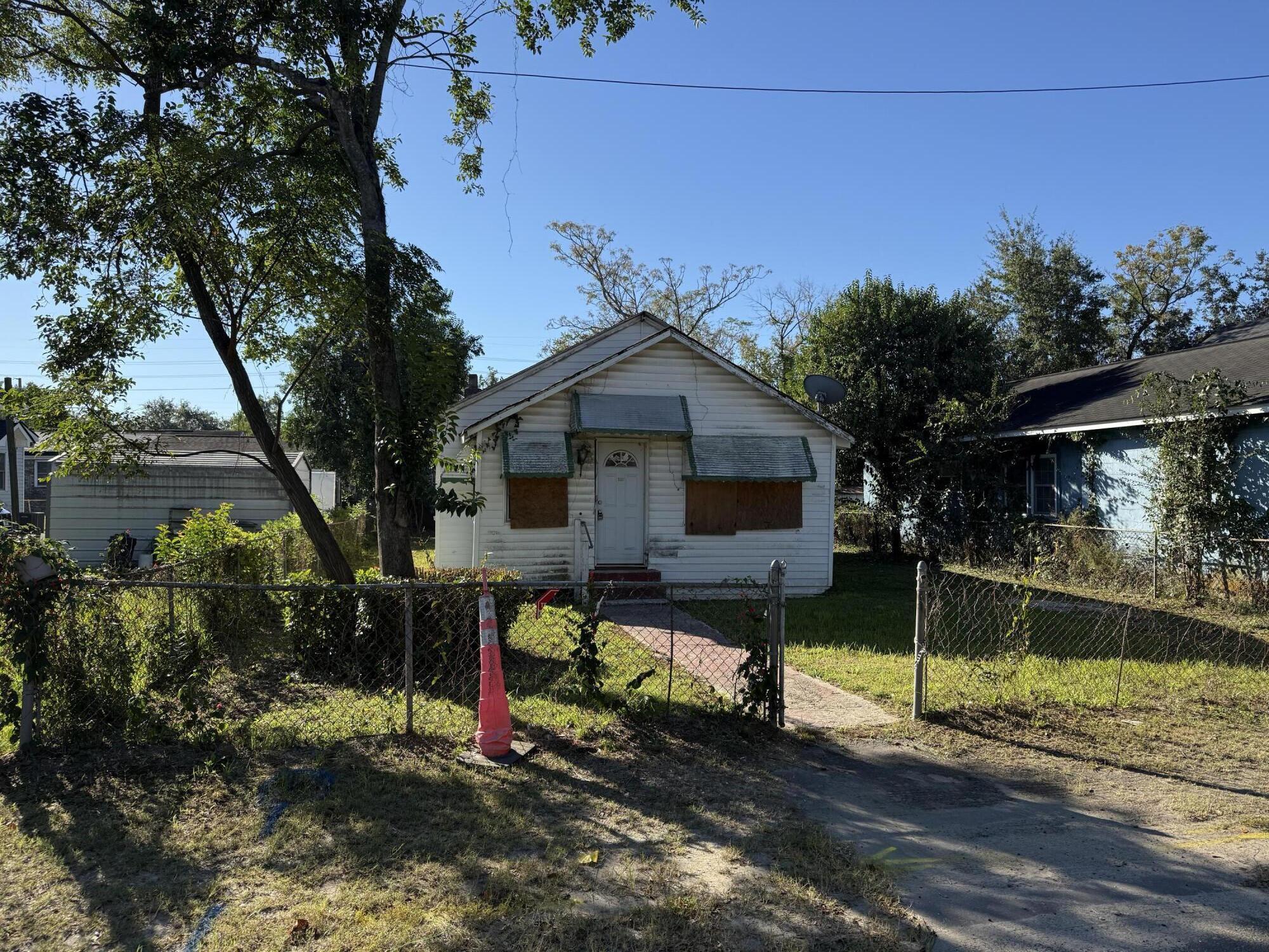 2215 Peonie & 2215 1/2 Peonie Street Charleston South Carolina United States, for Sale, commercial, Bobbie  Rose, Keller Williams Realty Charleston/West Ashley