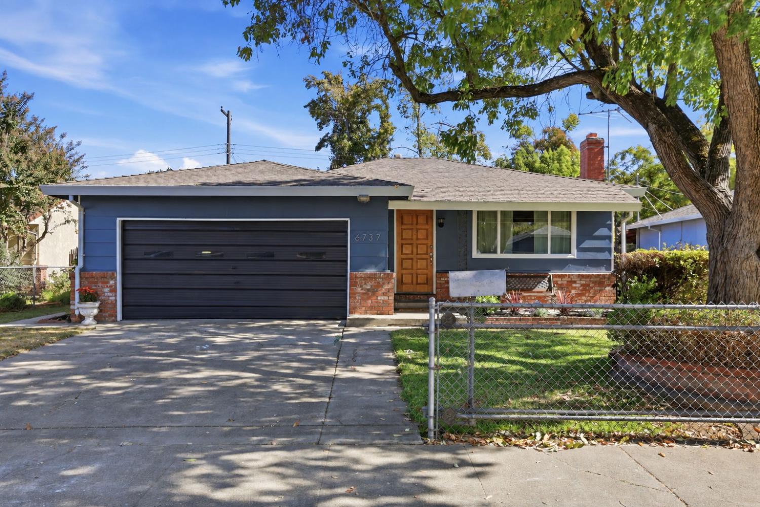 6737 21st Street Sacramento California United States, for Sale, residential,  , SacHomes Realty Group