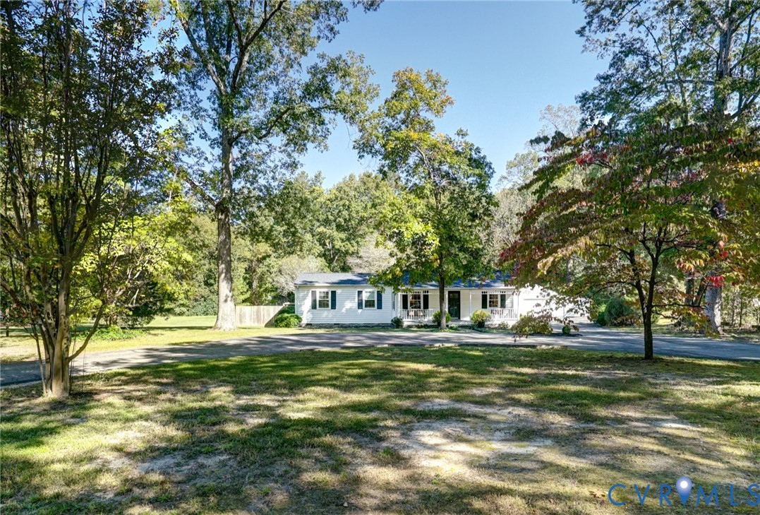 6639 Dalebrook Drive North Chesterfield Virginia United States, for Sale, residential, Barbara Reagan, Long & Foster Real Estate