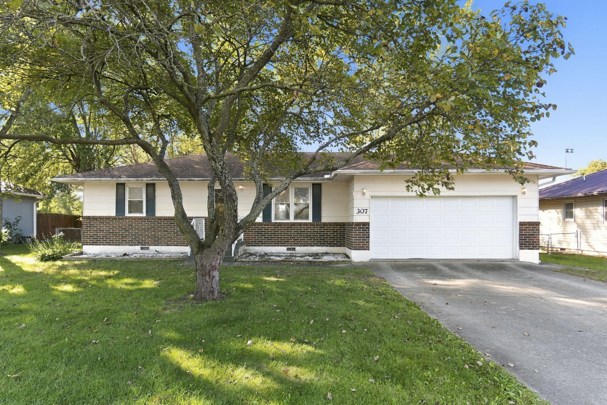 307 W Main Street Adrian Missouri United States, for Sale, residential,  , INCOM OFFICE EXAMPLE