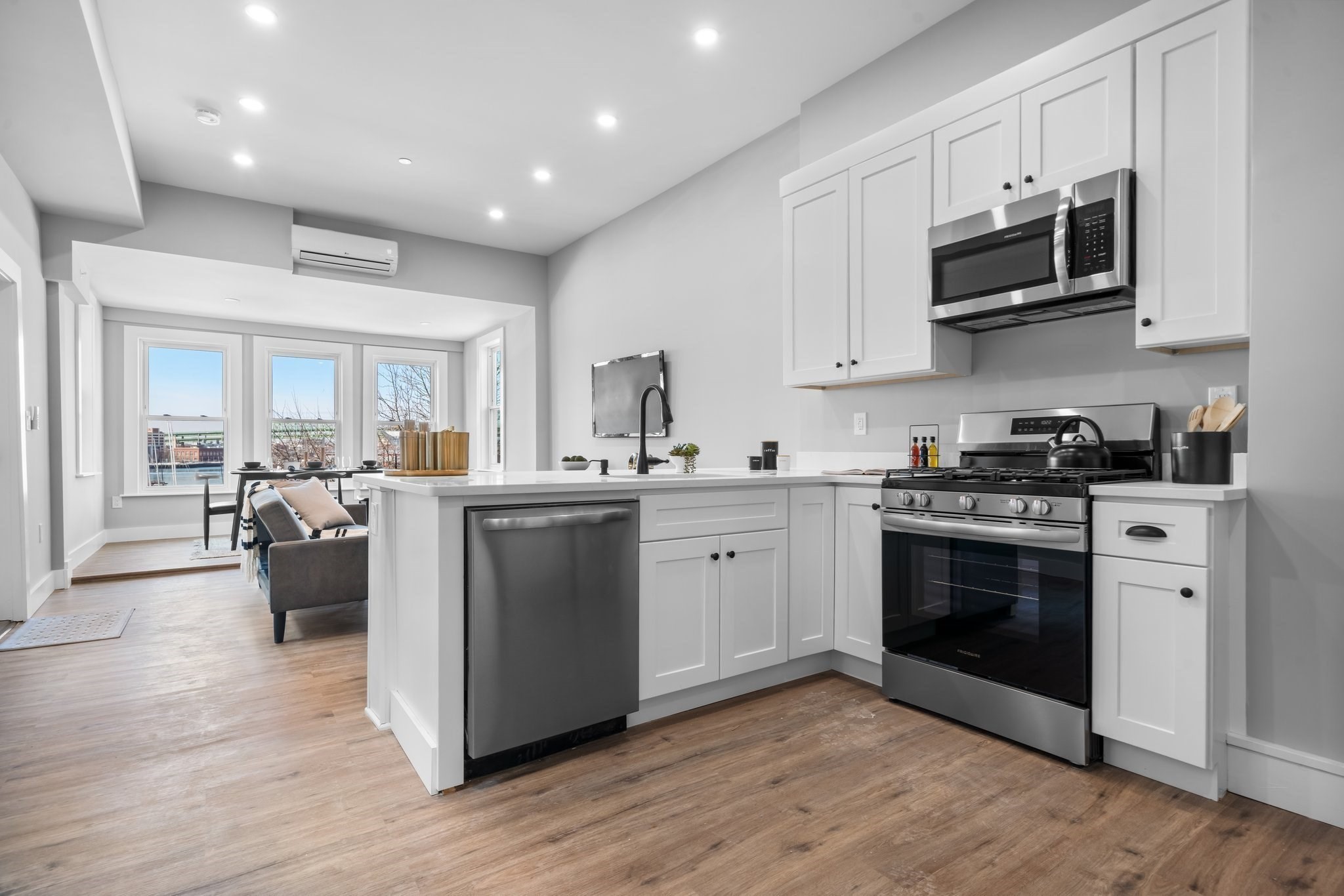 390 Meridian Street  UNIT 3 Boston Massachusetts United States, for Rent, residential,  , The Edwards Realty Team - Barrett Sotheby's International Realty
