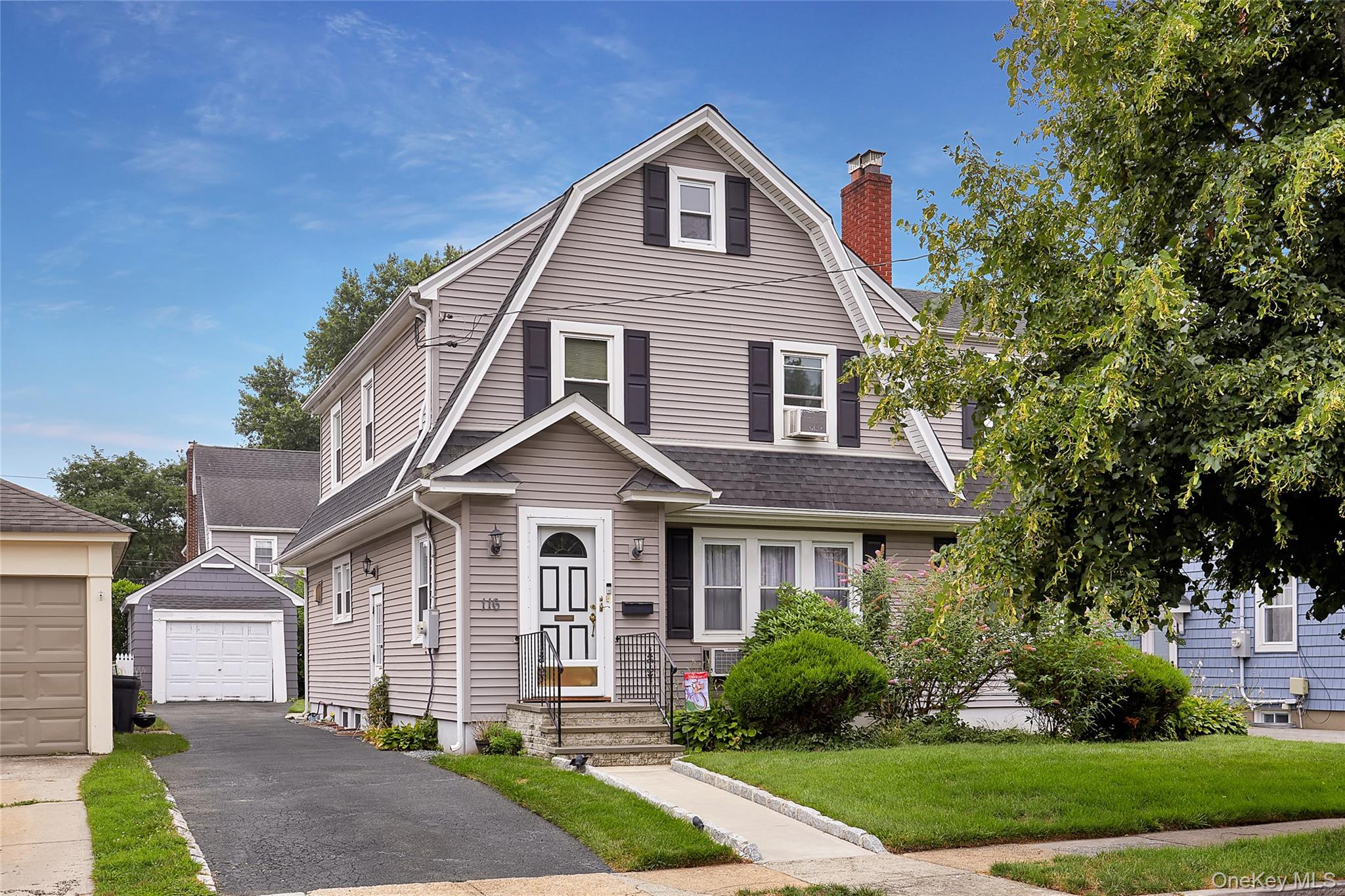 116 Oak Street Floral Park New York United States, for Sale, residential, Christopher Andron, ANDRON REALTY GROUP