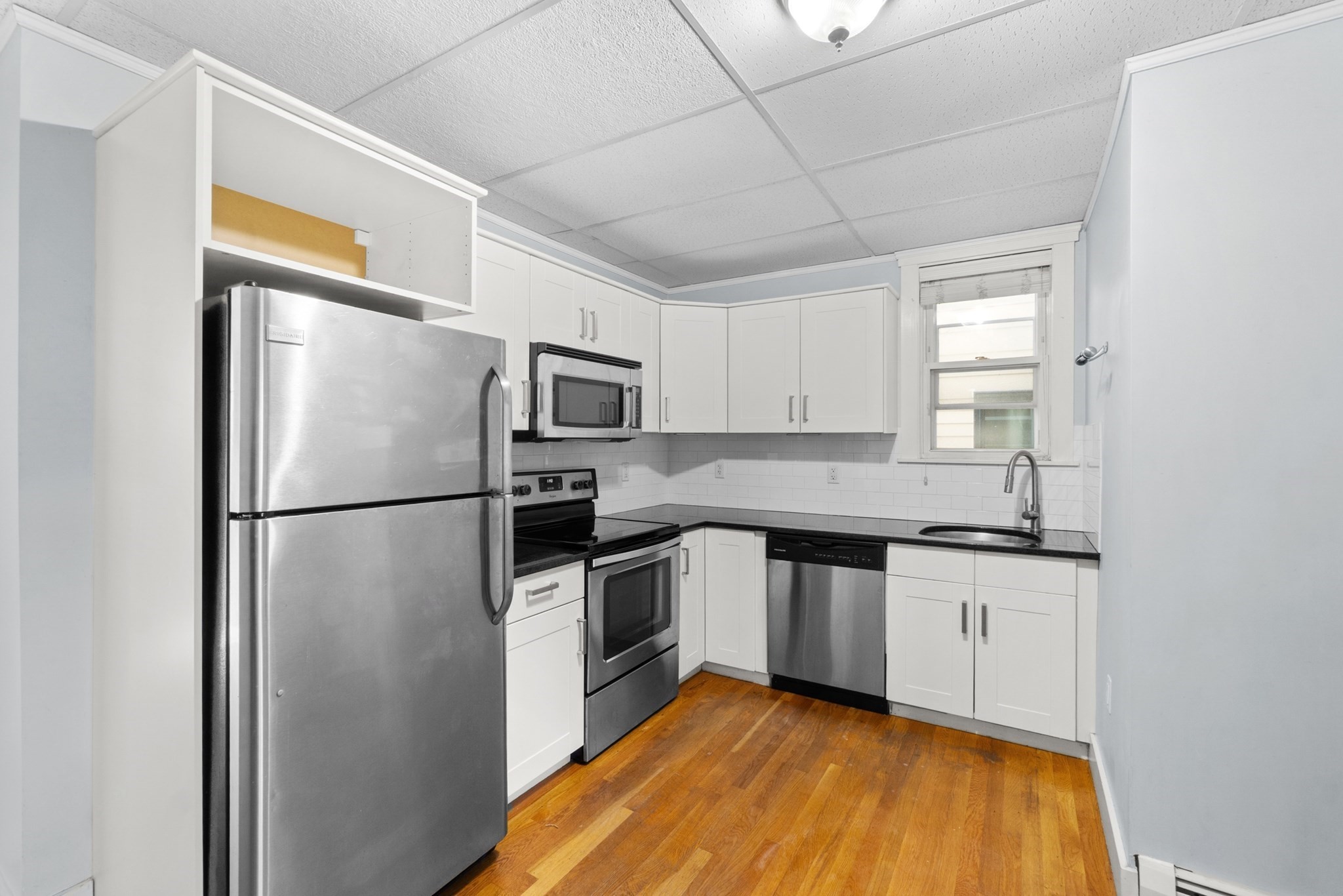674 Saratoga  UNIT 1A Boston Massachusetts United States, for Rent, residential,  , The Edwards Realty Team - Barrett Sotheby's International Realty