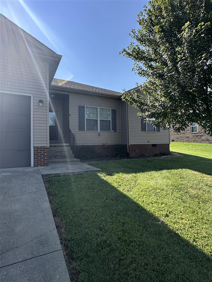 2801 Gunsmoke Trail Way Bowling Green Kentucky United States, for Sale, residential, Mona Smith, InCom Demo Office