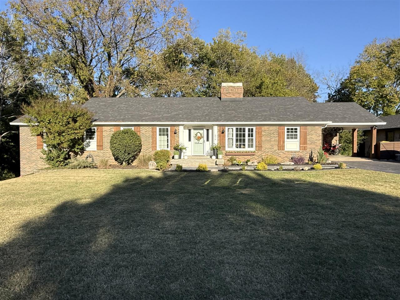 376 Cedar Ridge Rd Bowling Green Kentucky United States, for Sale, residential, Adam Hanes, LPT Realty
