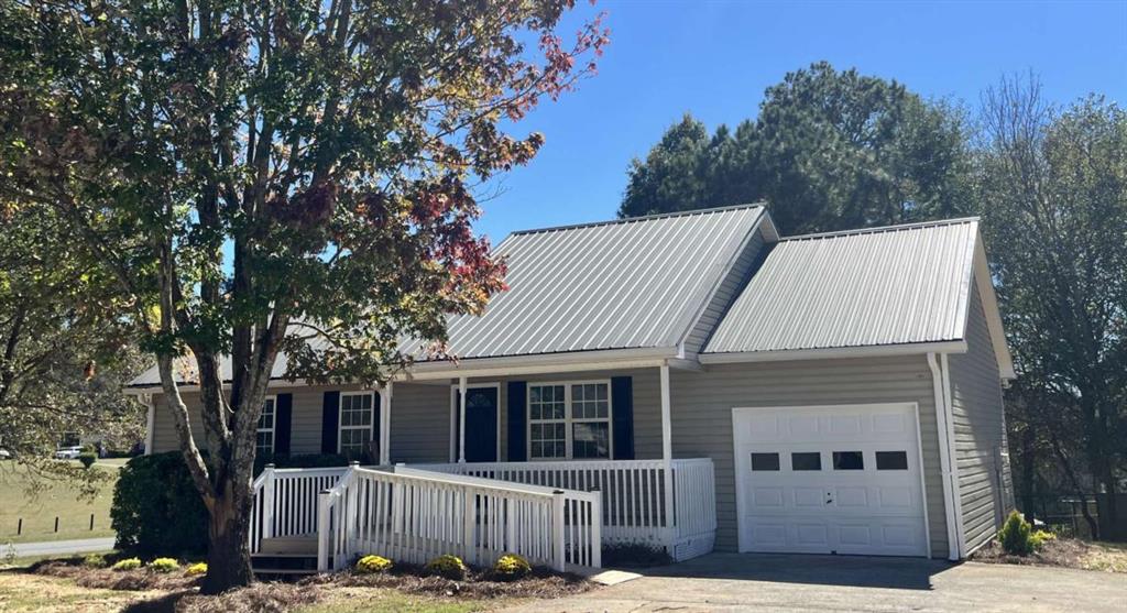 247 Sonora Drive Calhoun Georgia United States, for Sale, residential, Keely George, Maximum One Greater Atlanta Realtors