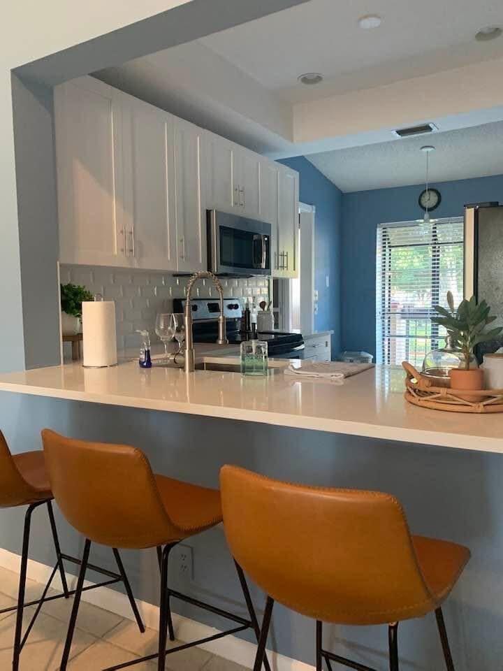 5021 Oakhill Lane APT 122 Delray Beach Florida United States, for Rent, residential, Arlene   Toolsie  , Re/Max Direct