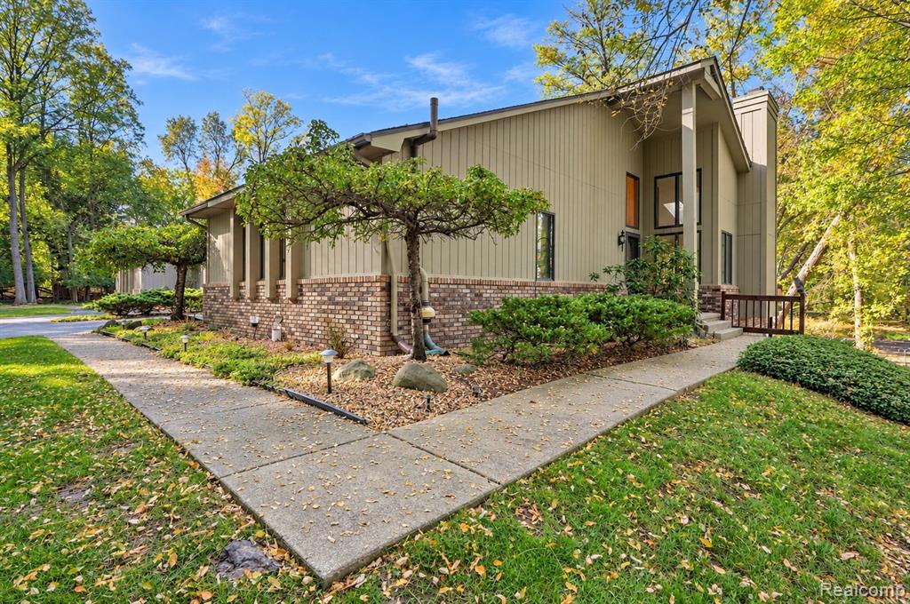7550 Hemlock Drive APT 5 West Bloomfield Michigan United States, for Sale, residential,  , InCom Real Estate - New Demo Office