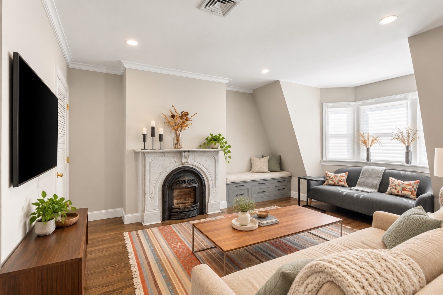 123 West Newton  UNIT 2 Boston Massachusetts United States, for Sale, residential, Darcy Bento, South Boston  Realtor Bento Real Estate Group, Bento Real Estate Group, Inc.