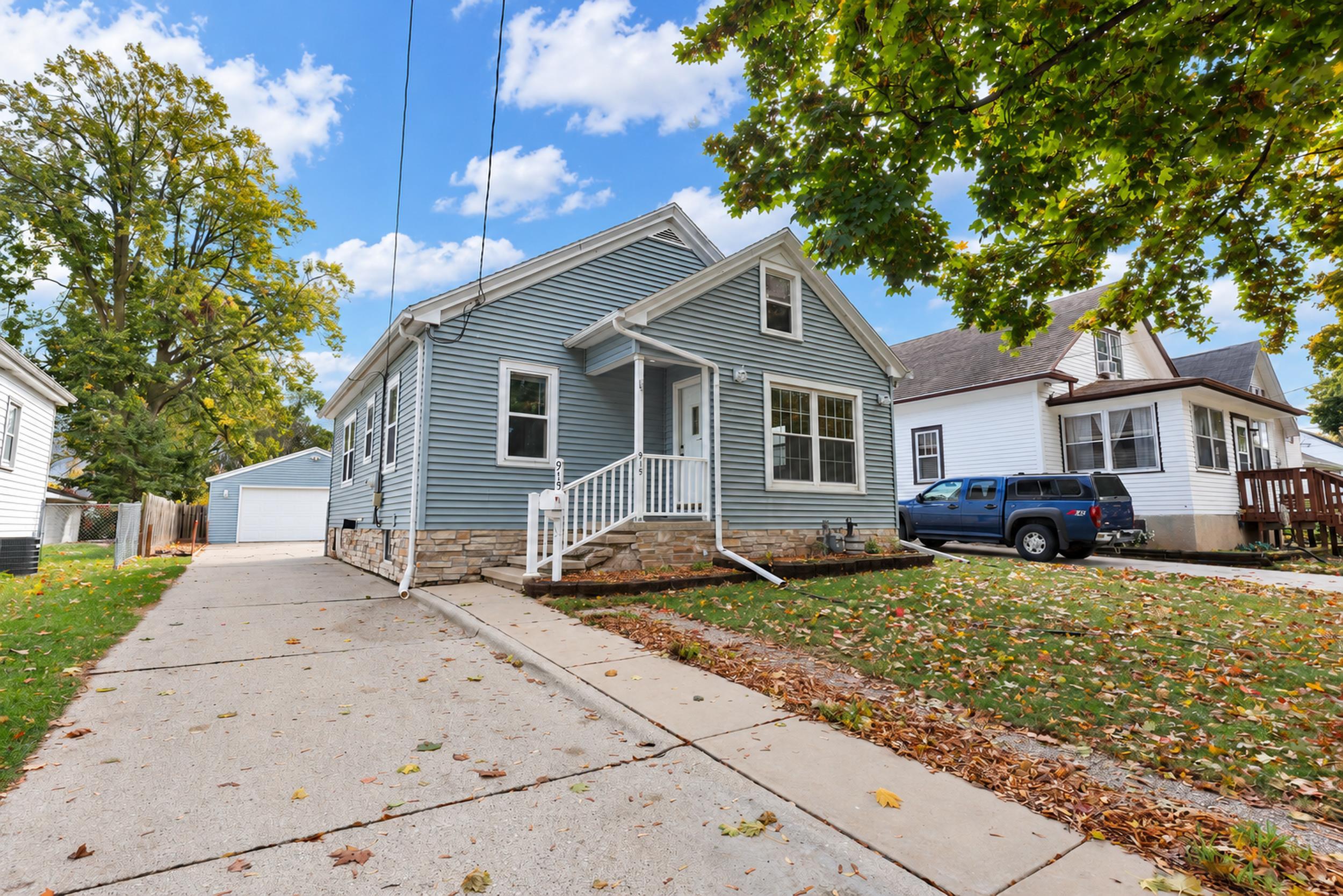 915 13TH Avenue Green Bay Wisconsin United States, for Sale, residential,  , Fireside Realty LLC