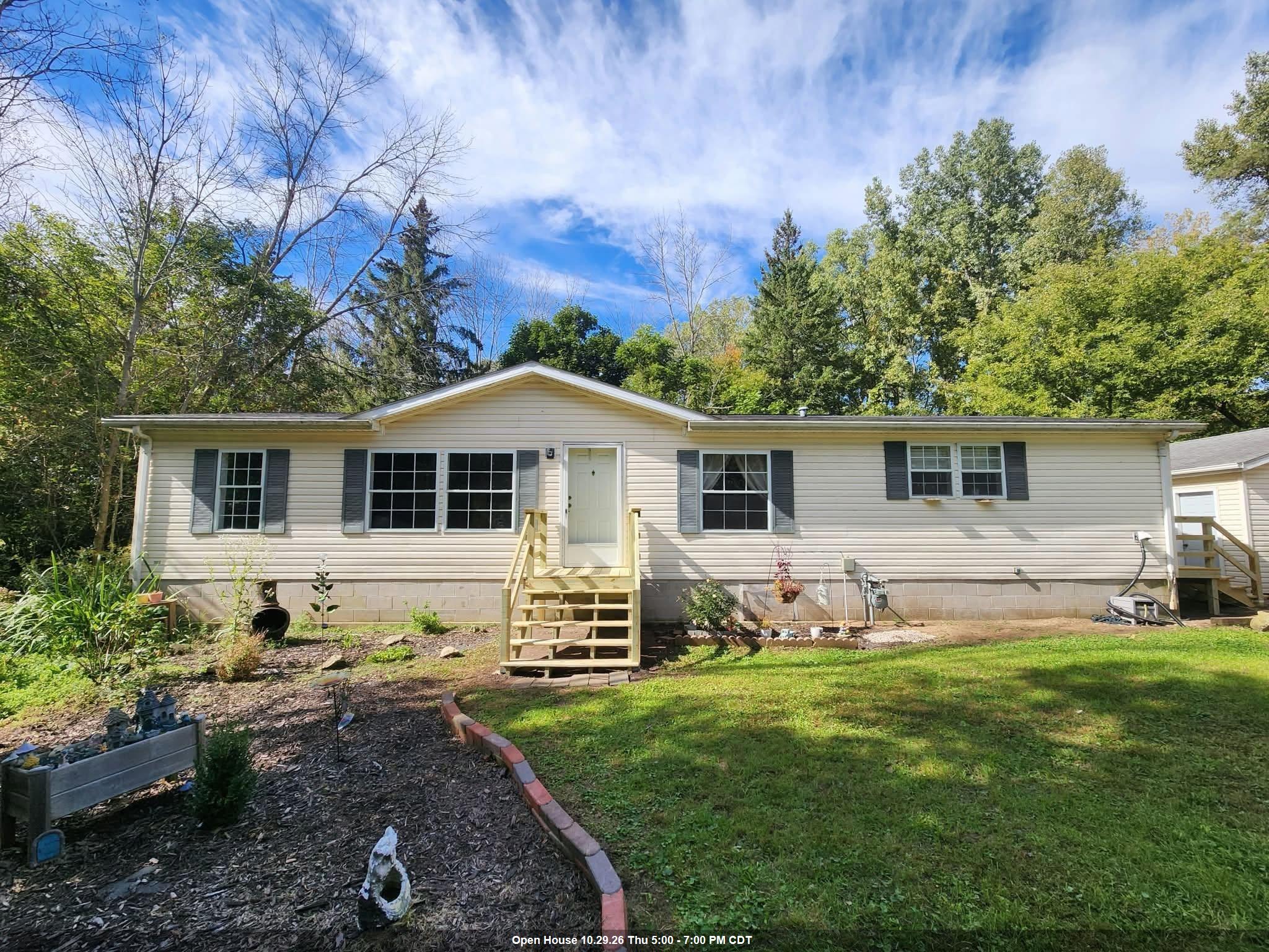 813 POSEY Court Green Bay Wisconsin United States, for Sale, residential,  , Fireside Realty LLC