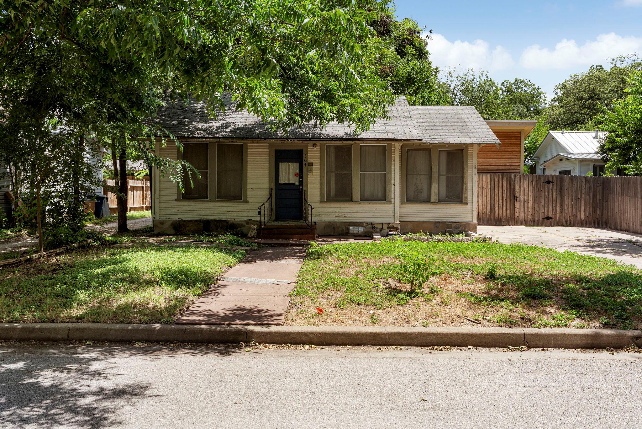 304 42nd ST Austin Texas United States, for Sale, residential, Jessica Dodge, All City Real Estate, Ltd. Co.