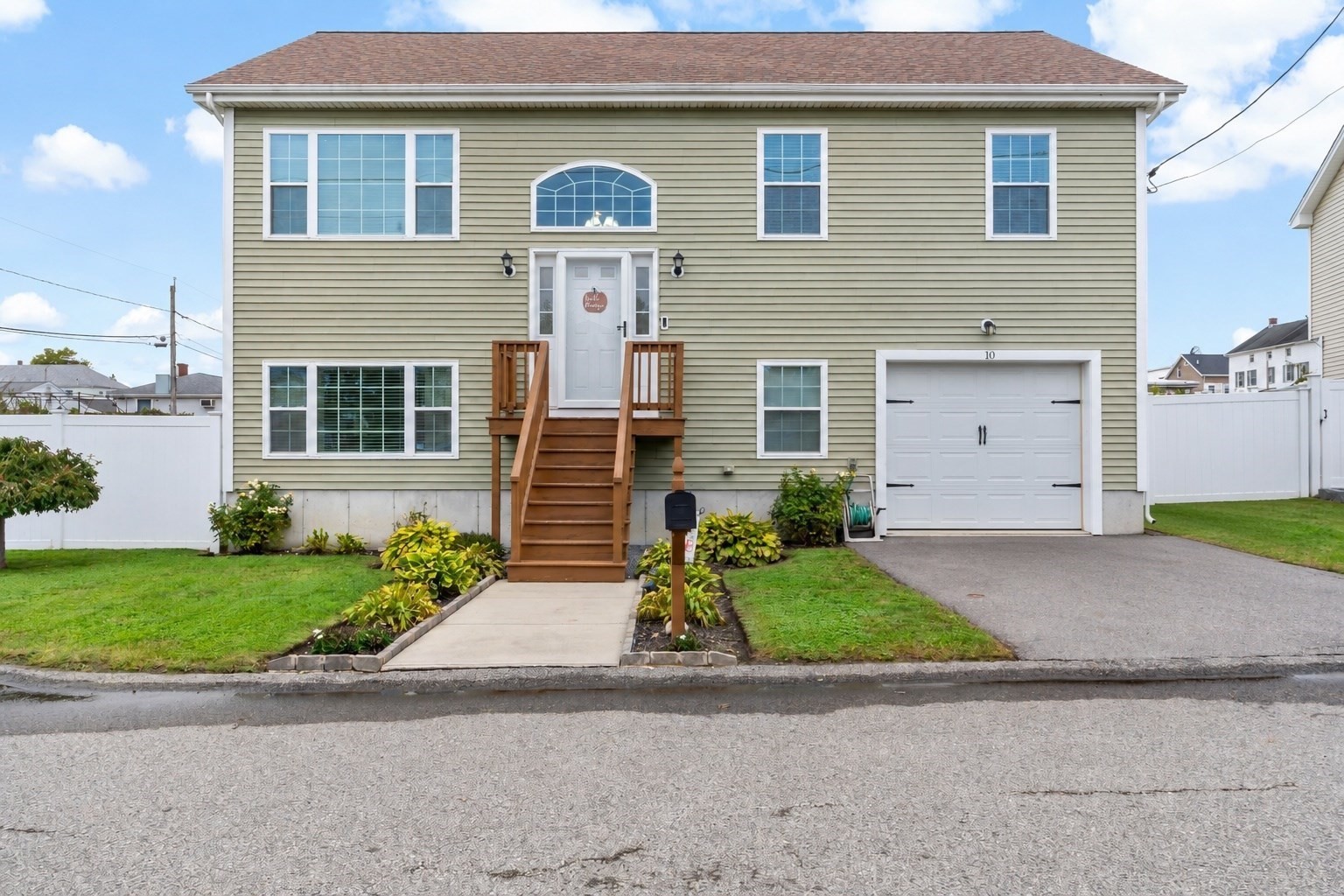 10 Tiffany Dr Fall River Massachusetts United States, for Sale, residential, Demo Agent, InCom Real Estate - New Demo Office