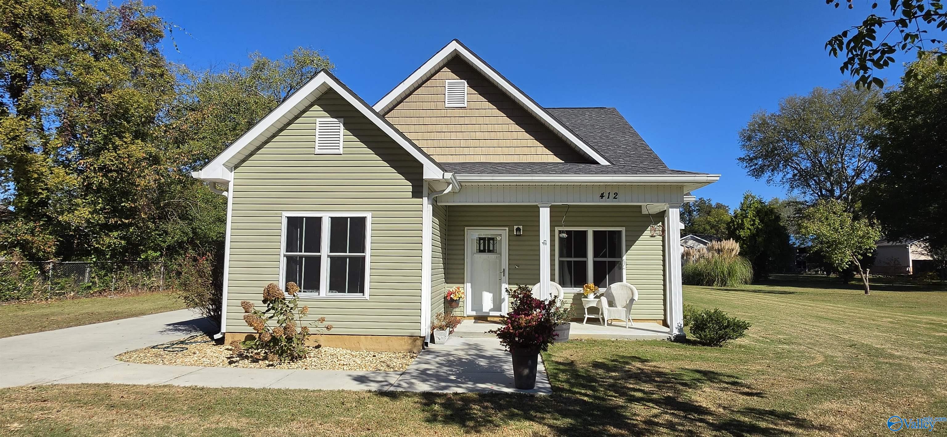 412 W Charlotte Avenue Scottsboro Alabama United States, for Sale, residential,  , Waterfront International Realty