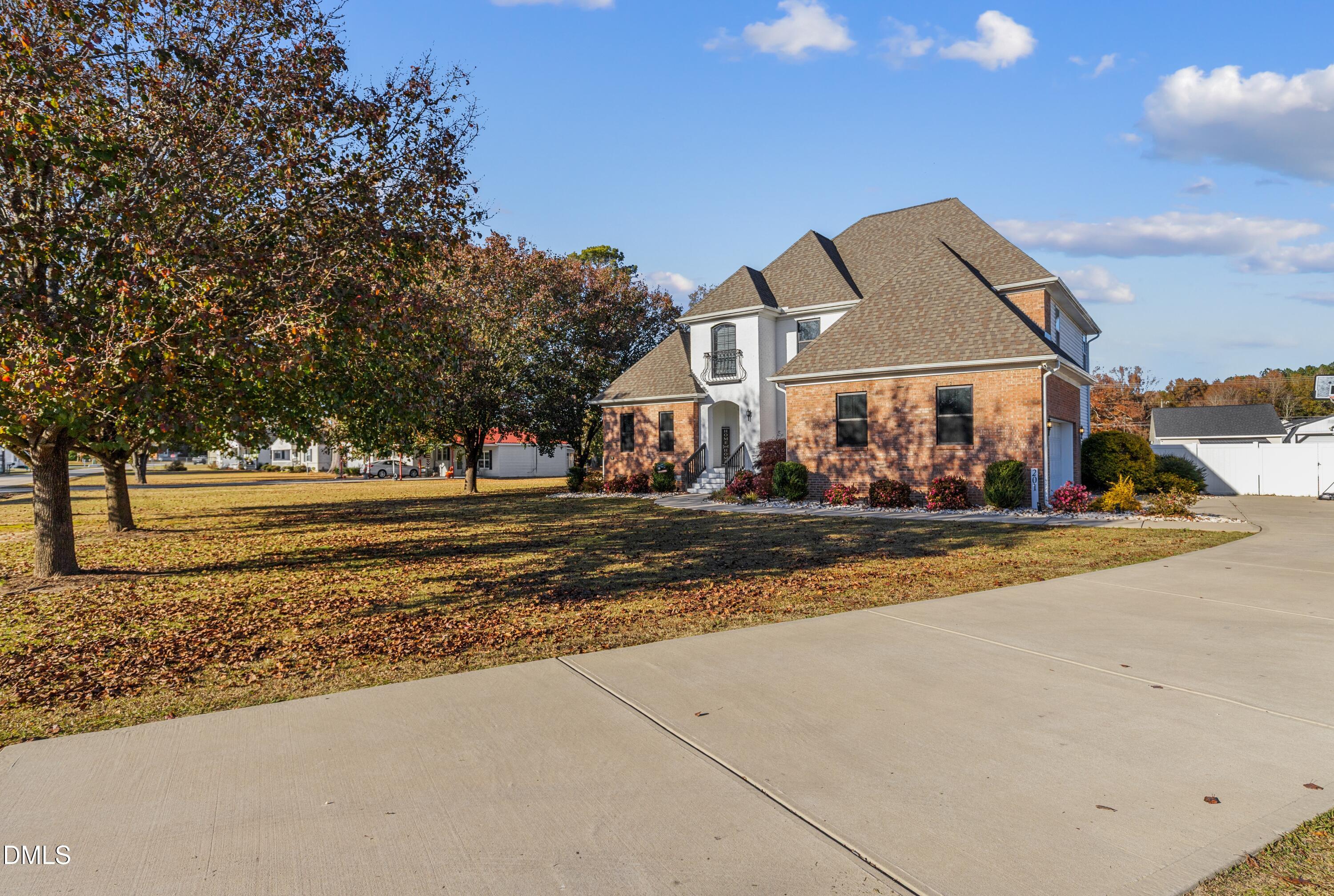 201 Lucas Road Dunn North Carolina United States, for Sale, residential, Demo Agent, InCom Real Estate - New Demo Office