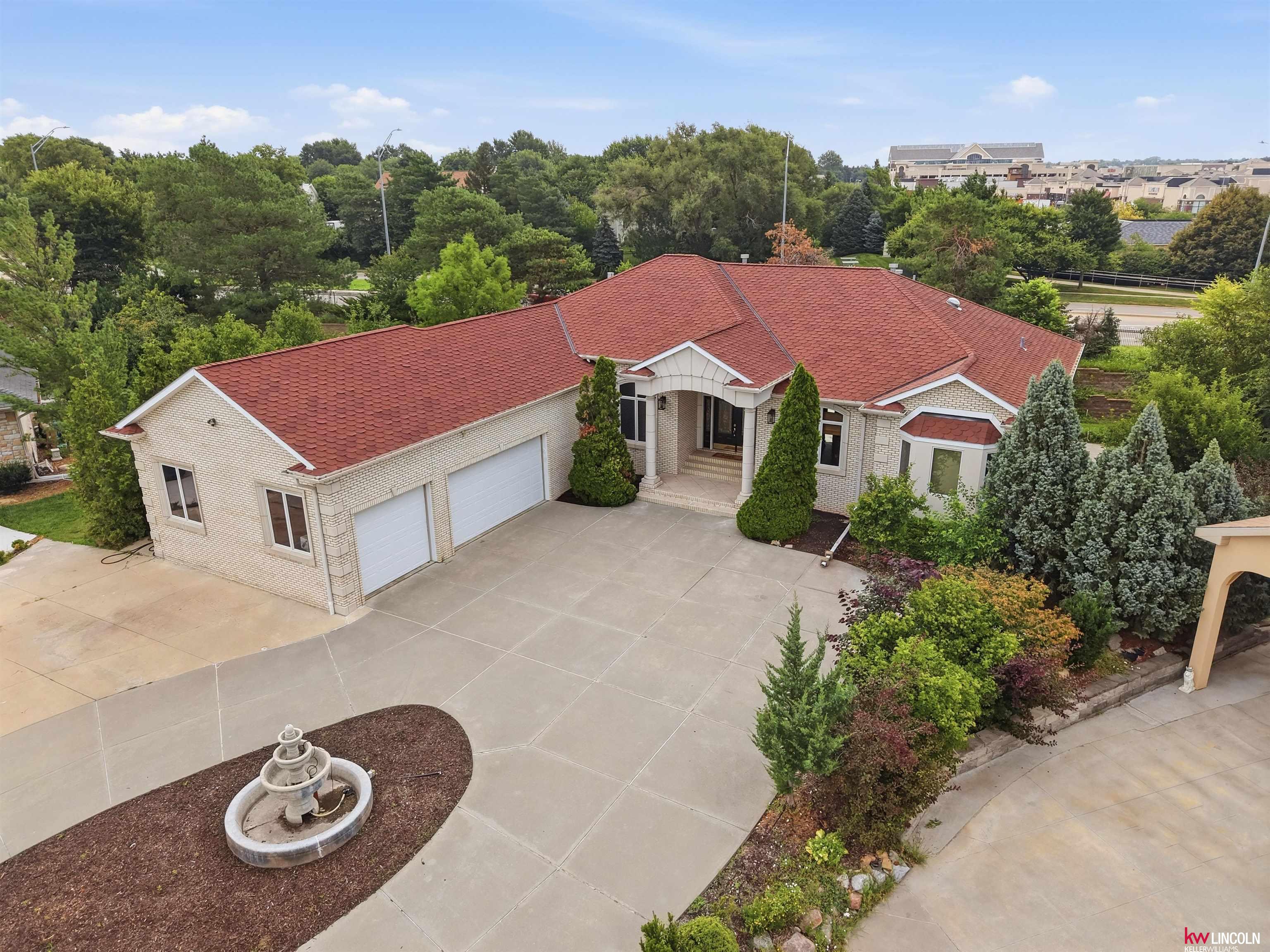 2555 Southview Circle Lincoln Nebraska United States, for Sale, residential,  , Wolf Professional Realty PC