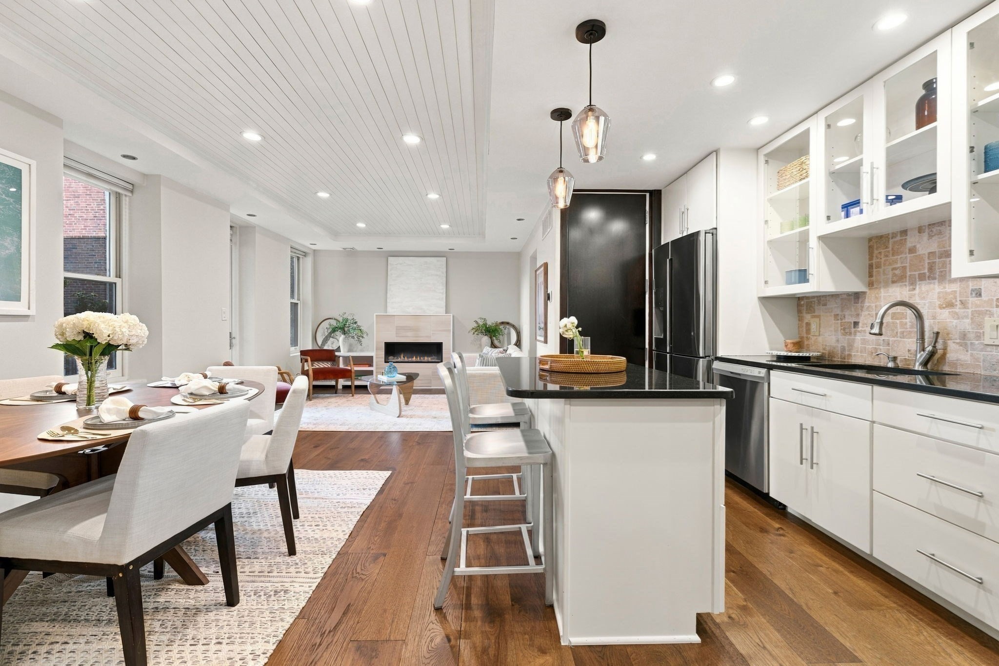 15 Warren Ave  UNIT 3 Boston Massachusetts United States, for Sale, residential, Darcy Bento, South Boston  Realtor Bento Real Estate Group, Bento Real Estate Group, Inc.