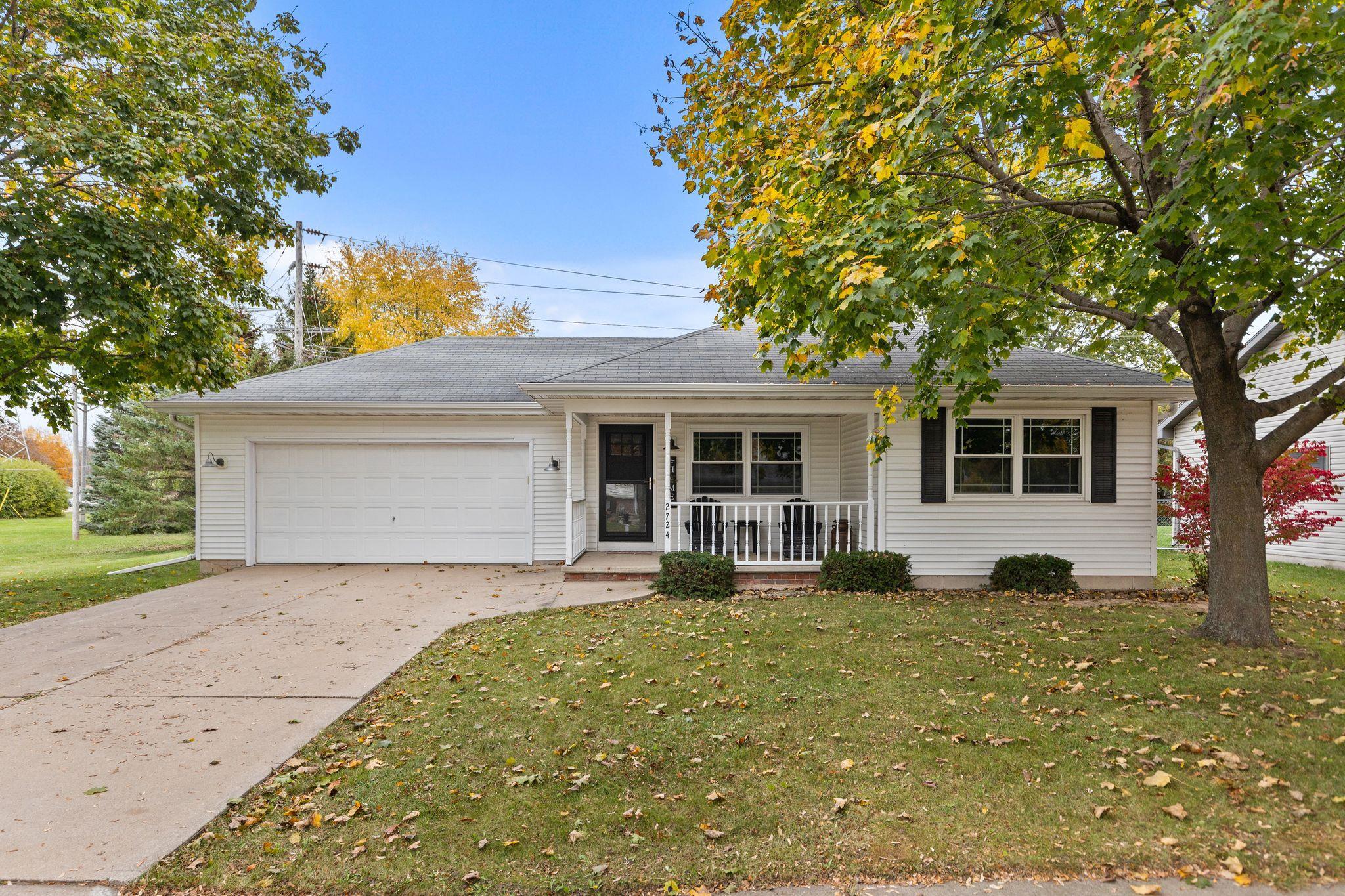 2724 S SUMMERSET Drive Appleton Wisconsin United States, for Sale, residential,  , Fireside Realty LLC