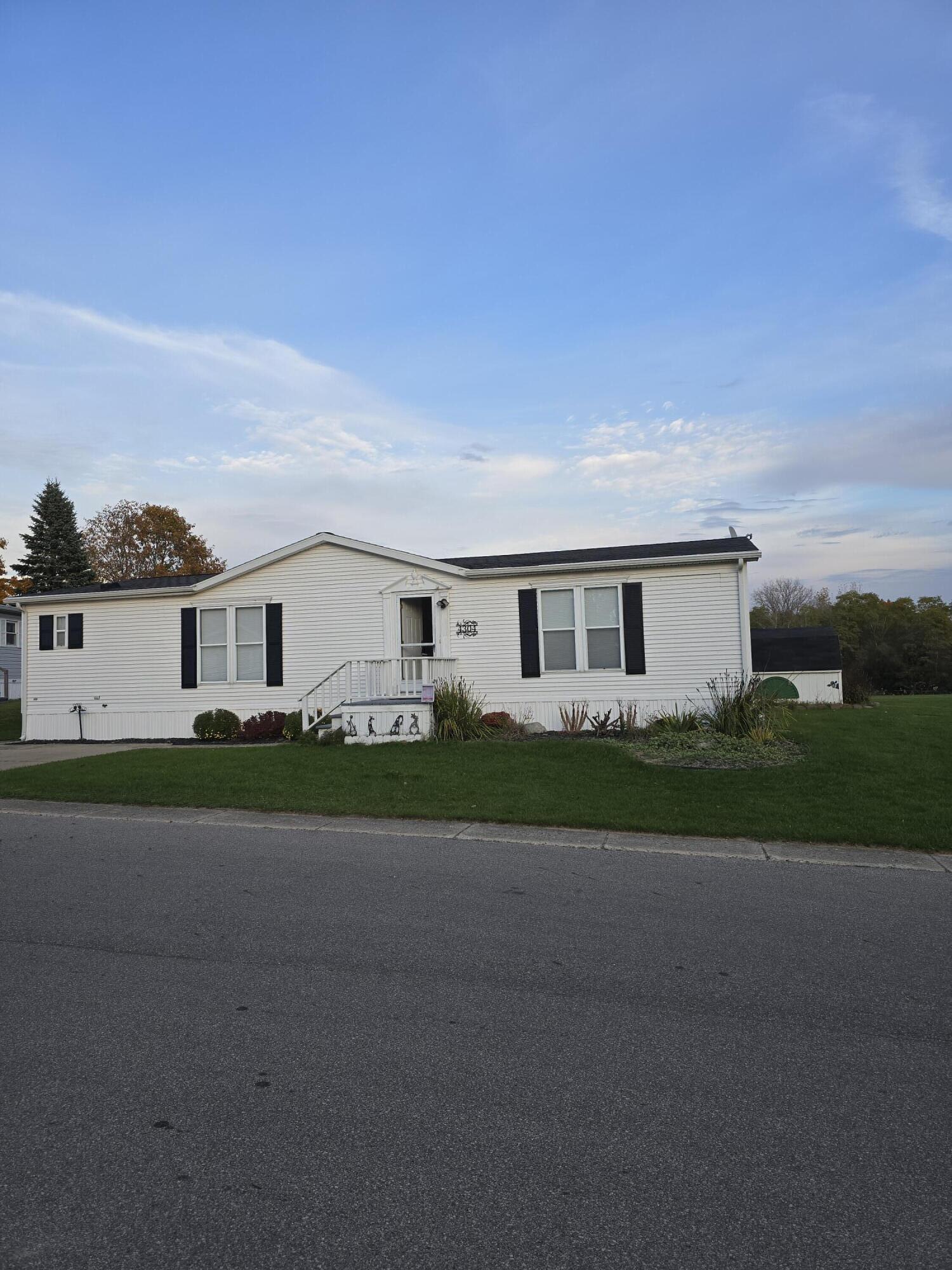 4304 Brookmere Drive APT 5 Kentwood Michigan United States, for Sale, residential,  , RW Daniels Realty