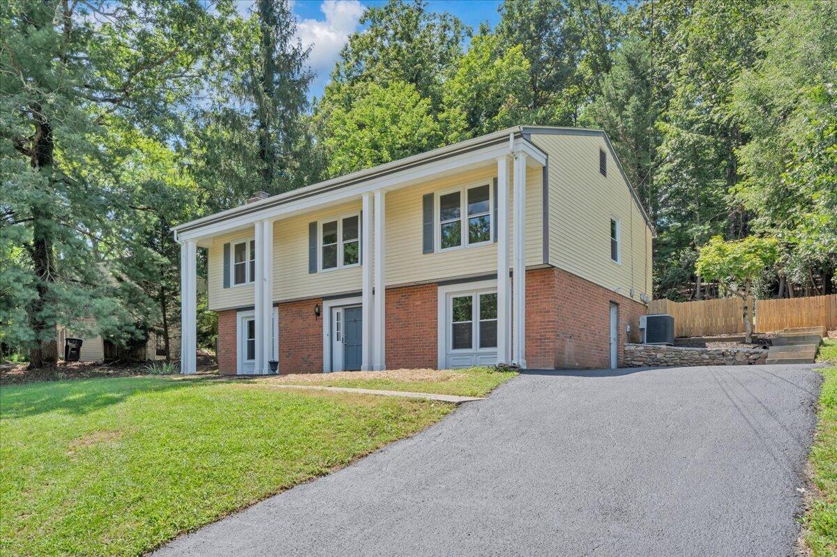 4005 Chaparral DR Roanoke Virginia United States, for Sale, residential,  , Varney Realty Partners