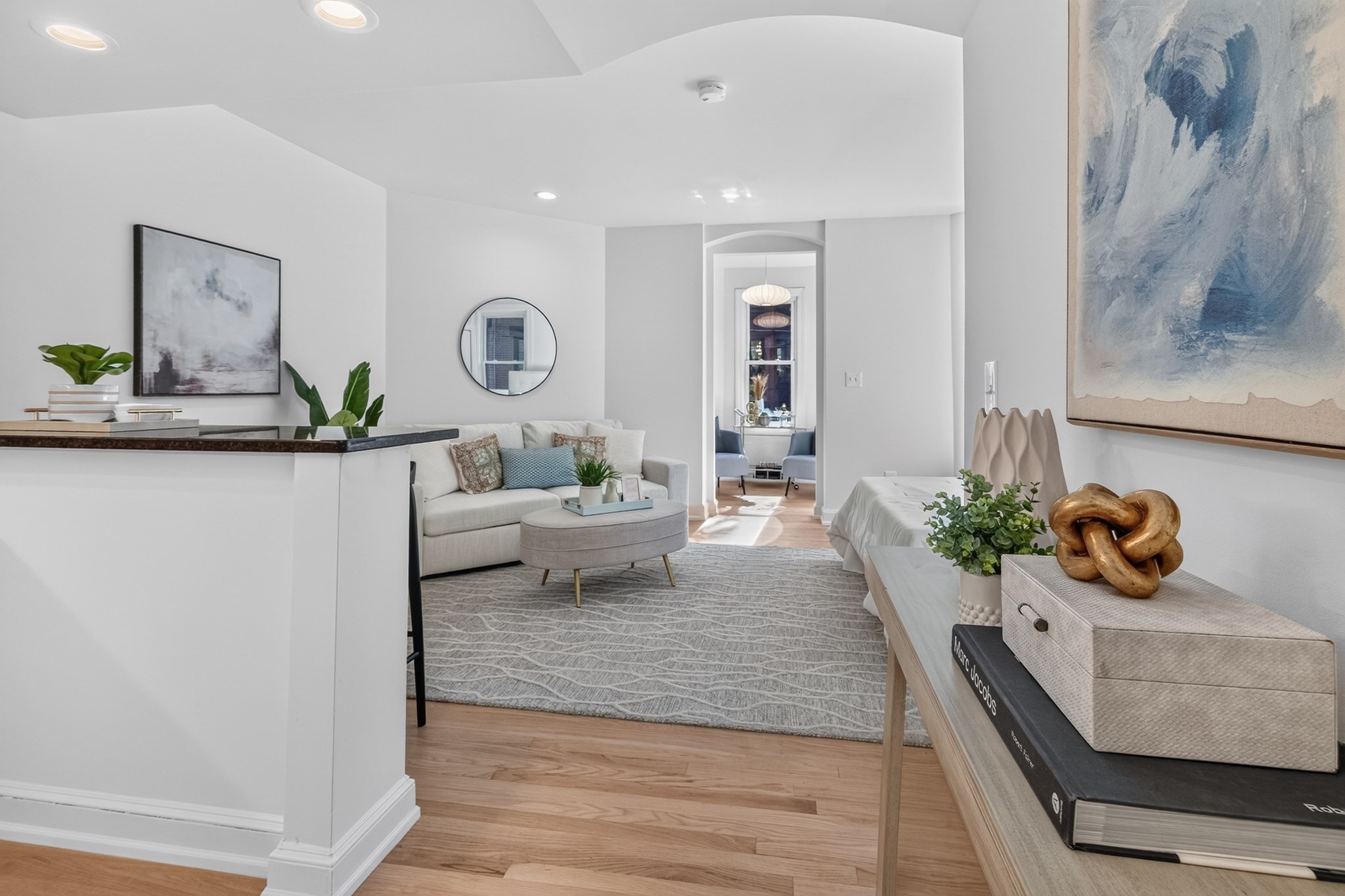 176 Commonwealth  UNIT 3 Boston Massachusetts United States, for Sale, residential, Darcy Bento, South Boston  Realtor Bento Real Estate Group, Bento Real Estate Group, Inc.